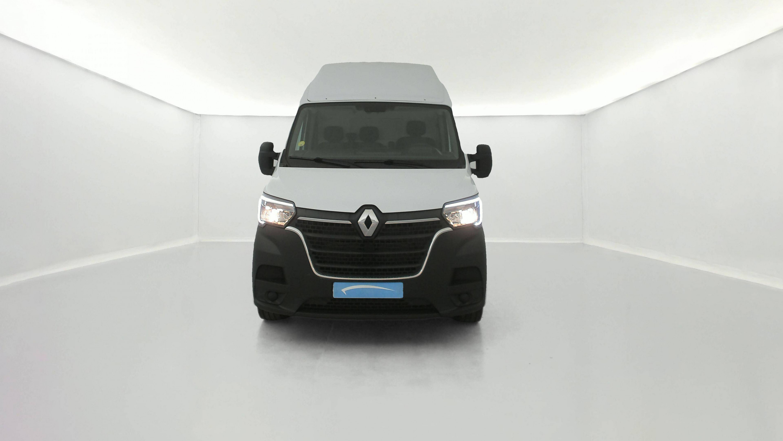Vente en ligne Renault Master Fourgon MASTER FGN TRAC F3500 L3H3 BLUE DCI 135 au prix de 27 990 €