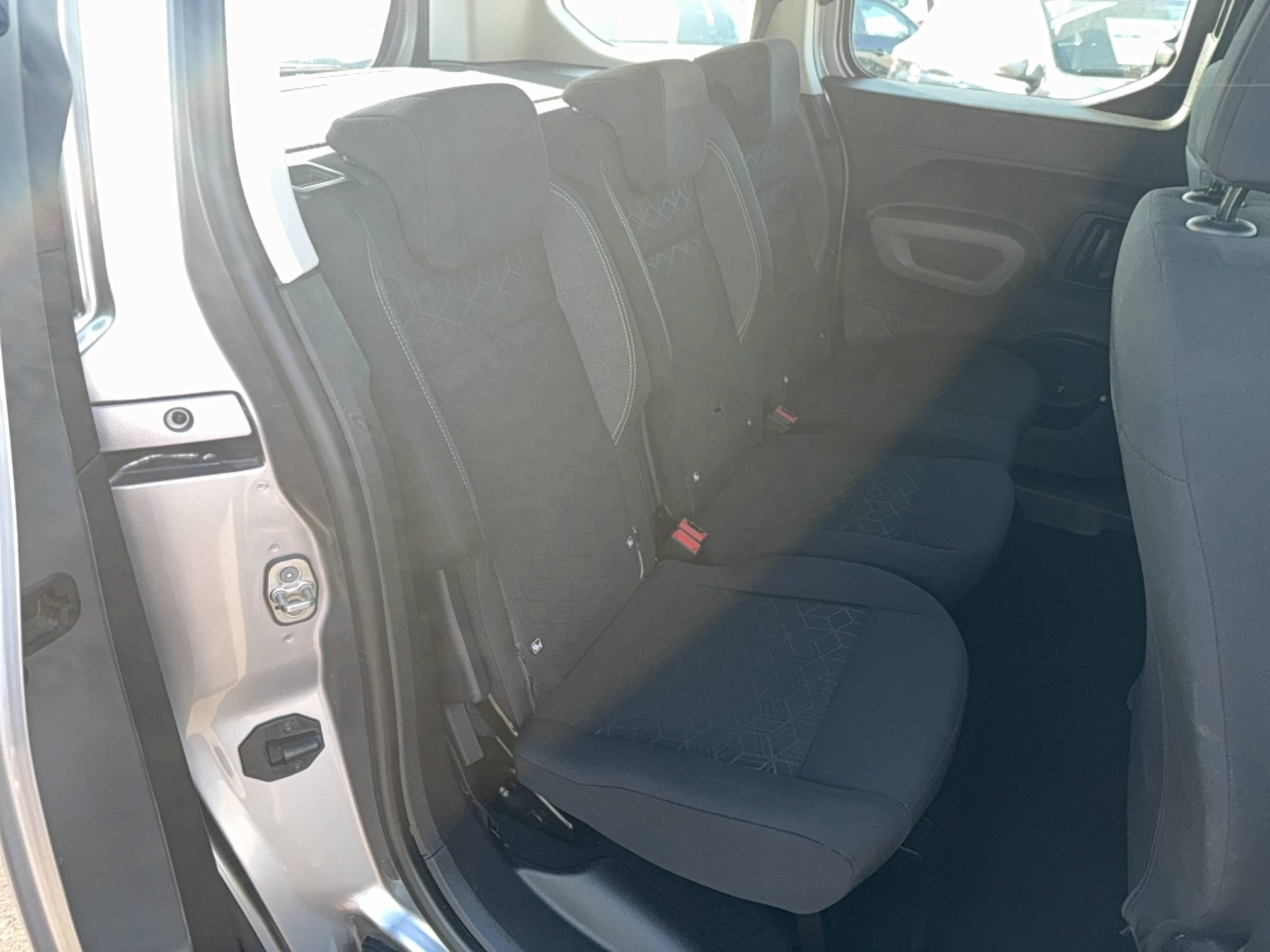 Vente en ligne Peugeot Rifter  Standard BlueHDi 100 BVM5 au prix de 15 490 €