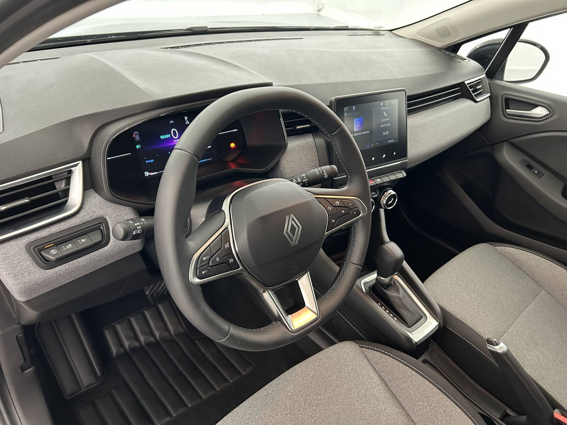 Vente en ligne Renault Clio 5 Clio E-Tech full hybrid 145 ch GSR2 au prix de 19 690 €