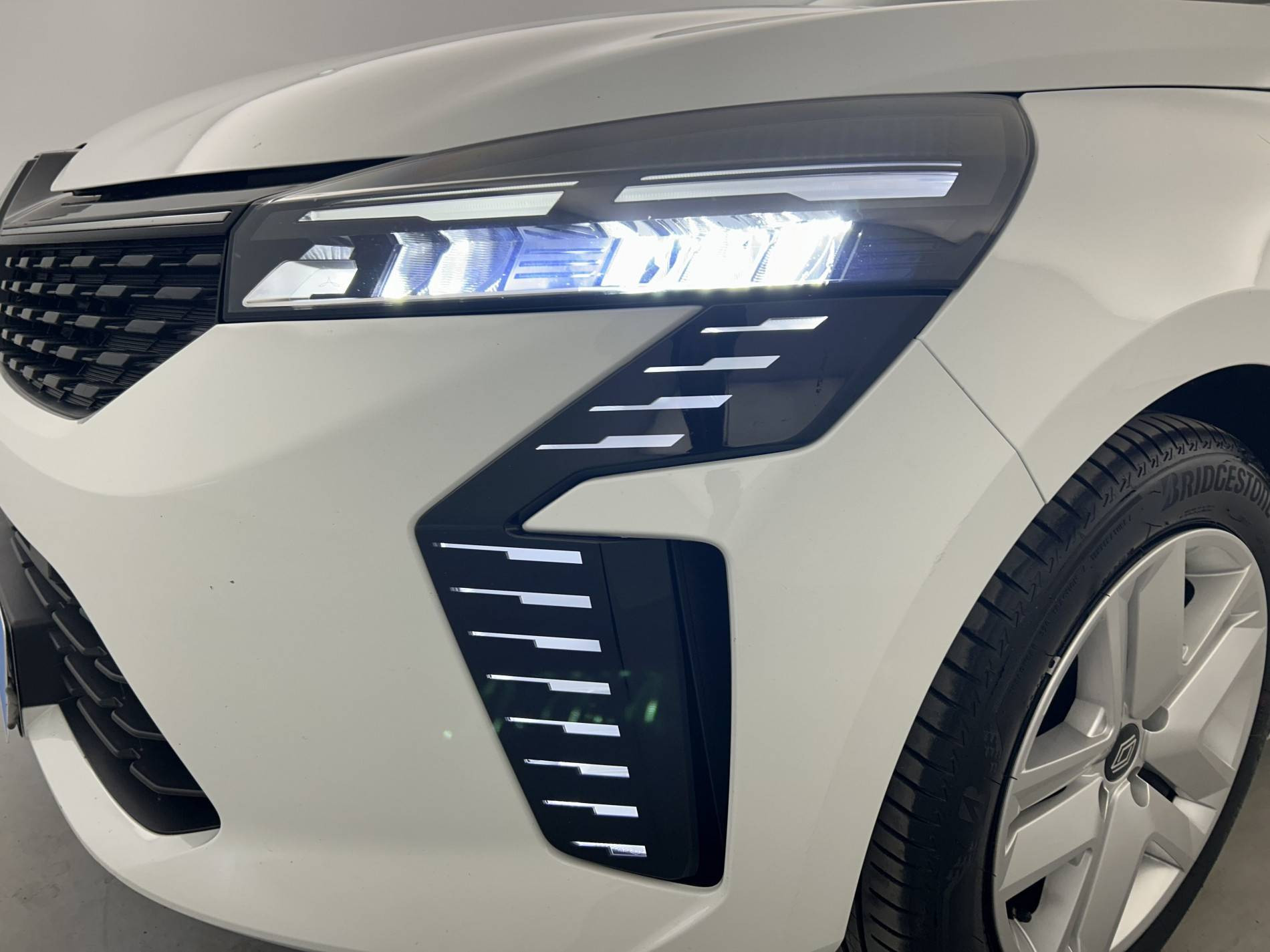 Vente en ligne Renault Clio 5 Clio Blue dCi 100 ch GSR2 au prix de 17 990 €