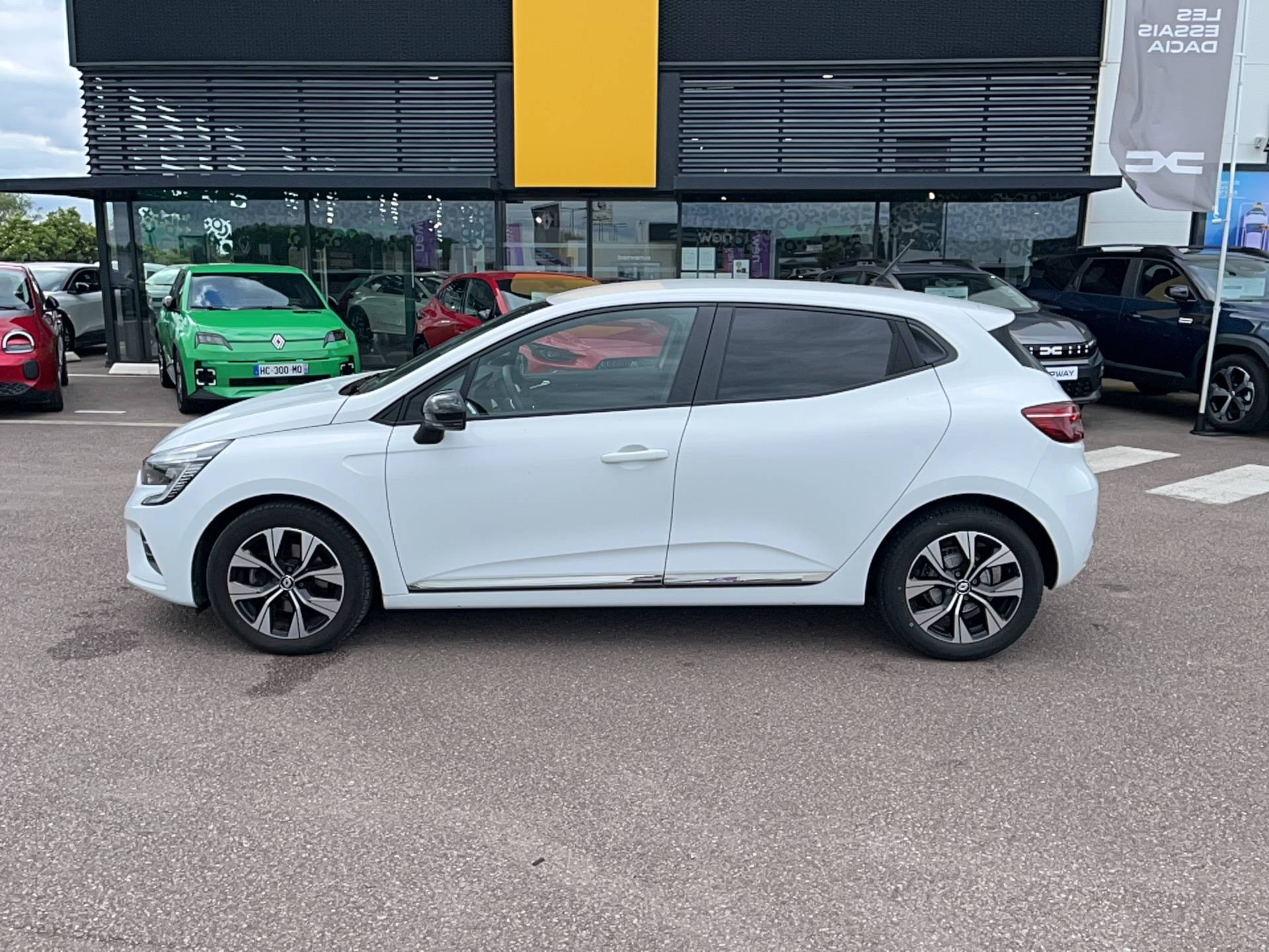 Vente en ligne Renault Clio 5 Clio Blue dCi 100 au prix de 16 991 €