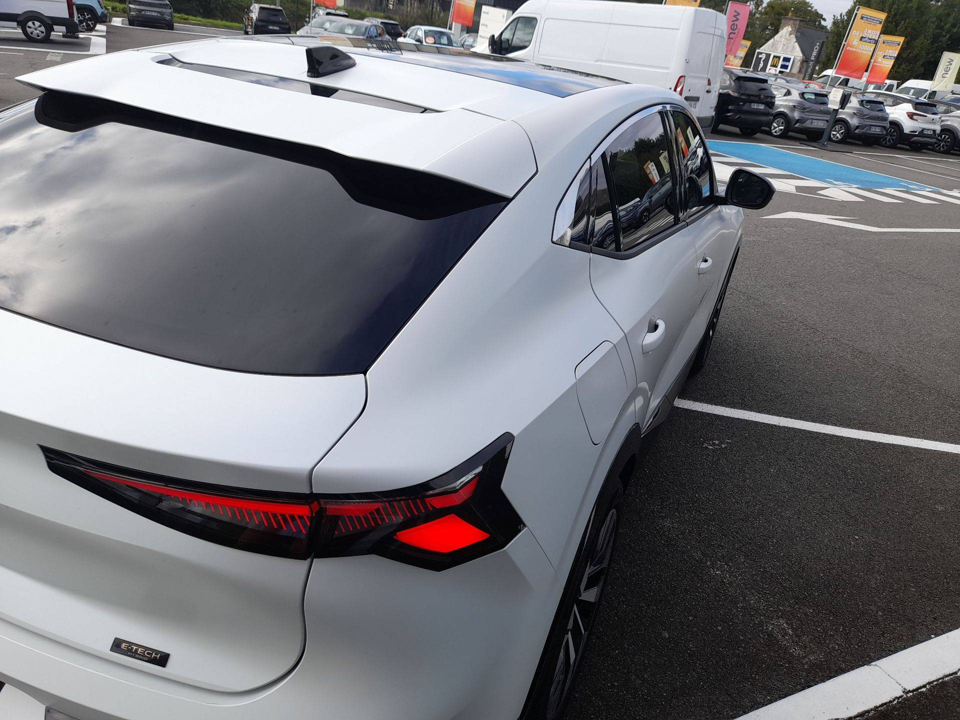 Vente en ligne Renault Rafale  E-Tech full hybrid 200 au prix de 35 990 €