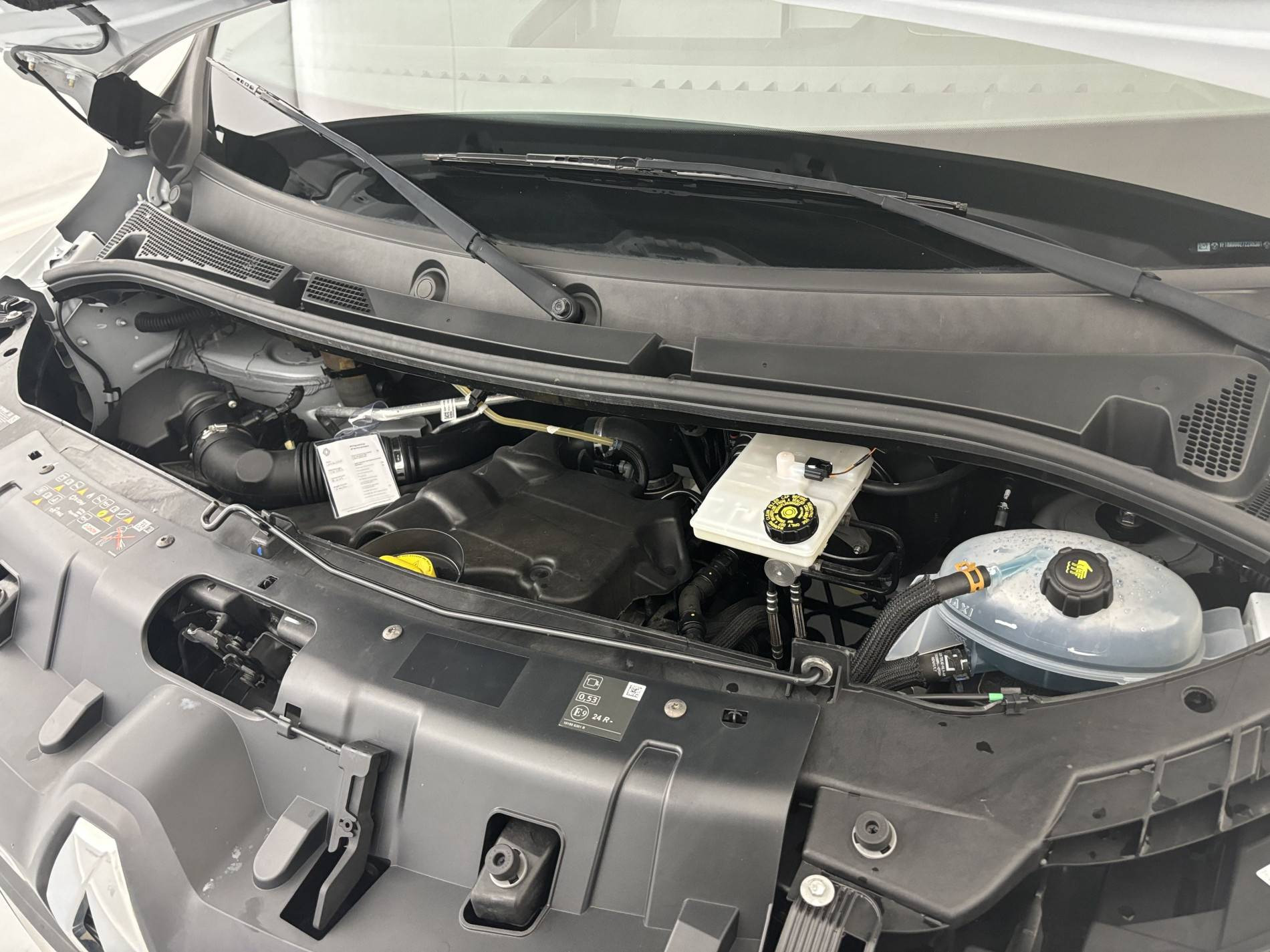 Vente en ligne Renault Master Fourgon MASTER FGN TRAC F3500 L3H3 BLUE DCI 135 au prix de 28 500 €