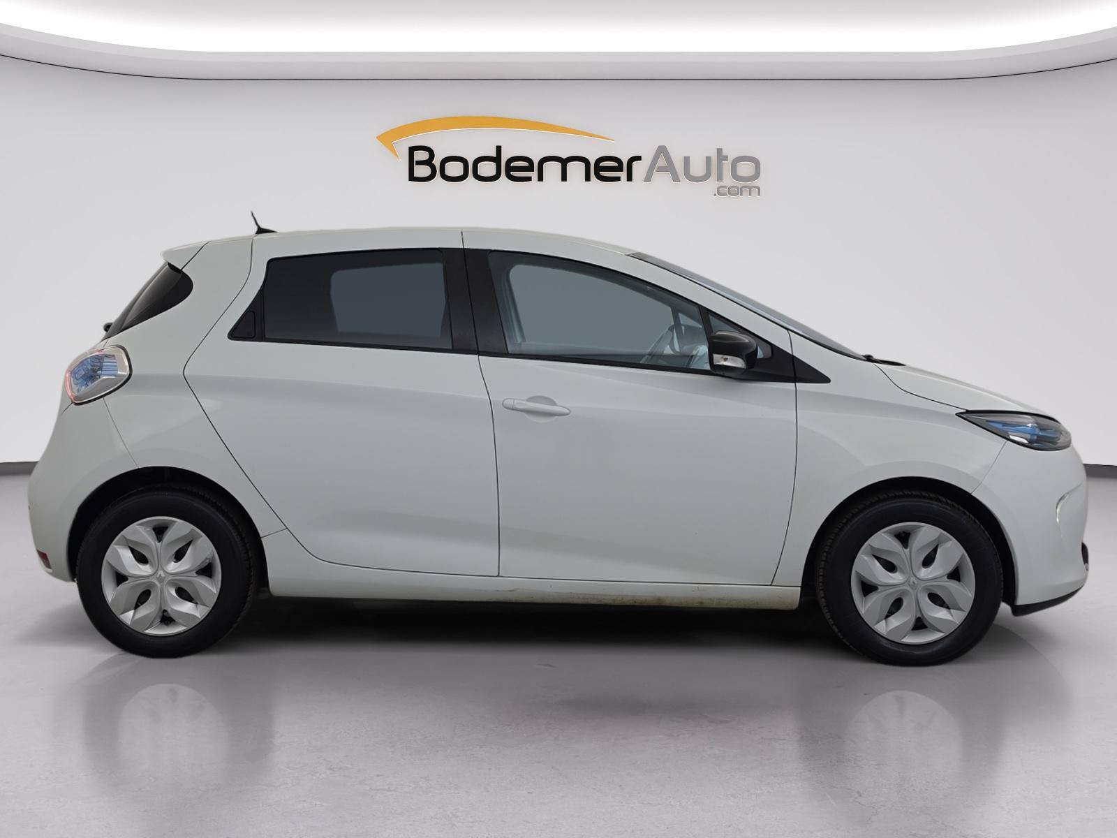 Vente en ligne Renault Zoé  achat intégral au prix de 7 890 €