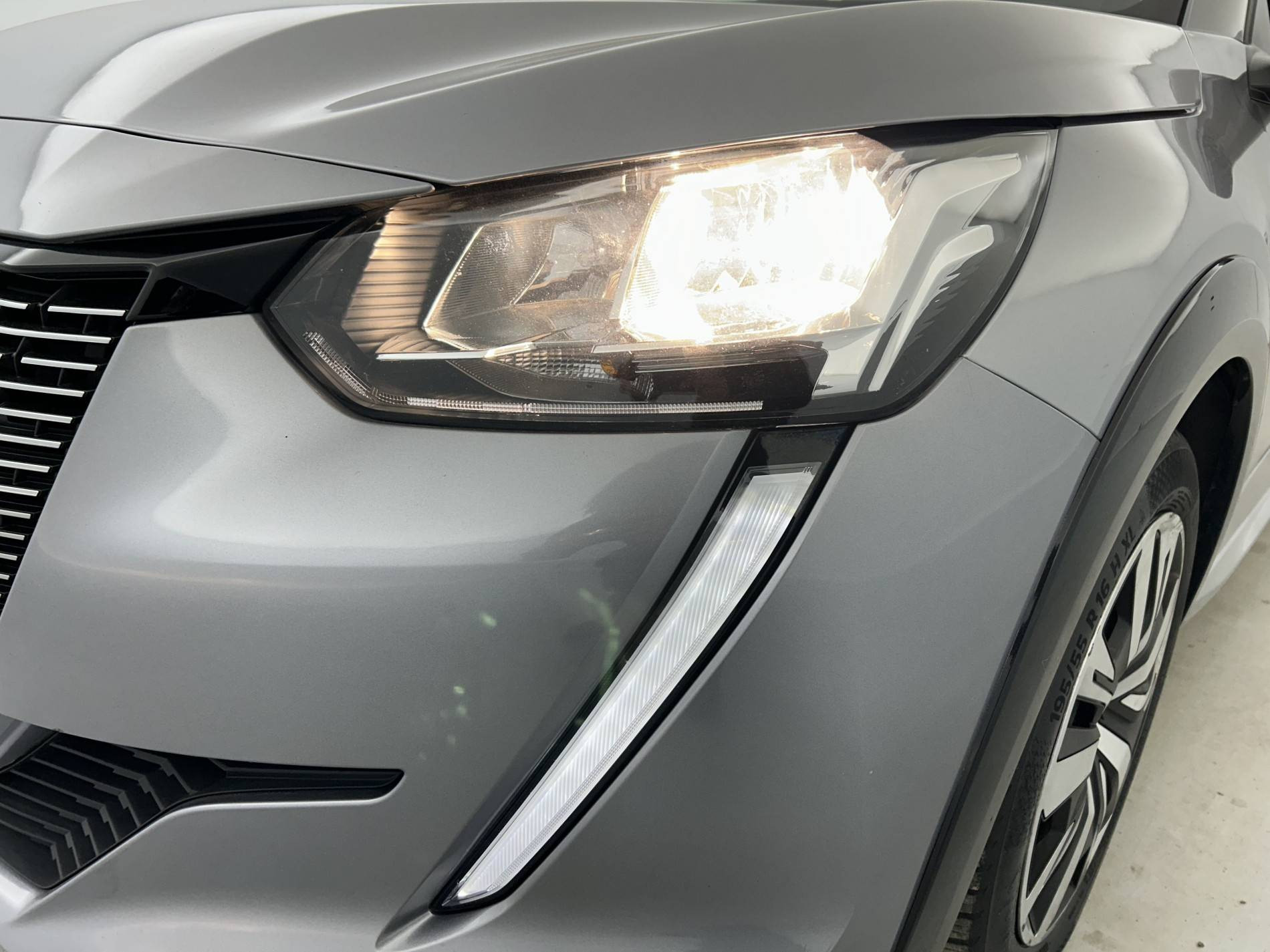 Vente en ligne Peugeot E-208 208 Electrique 50 kWh 136ch au prix de 12 390 €