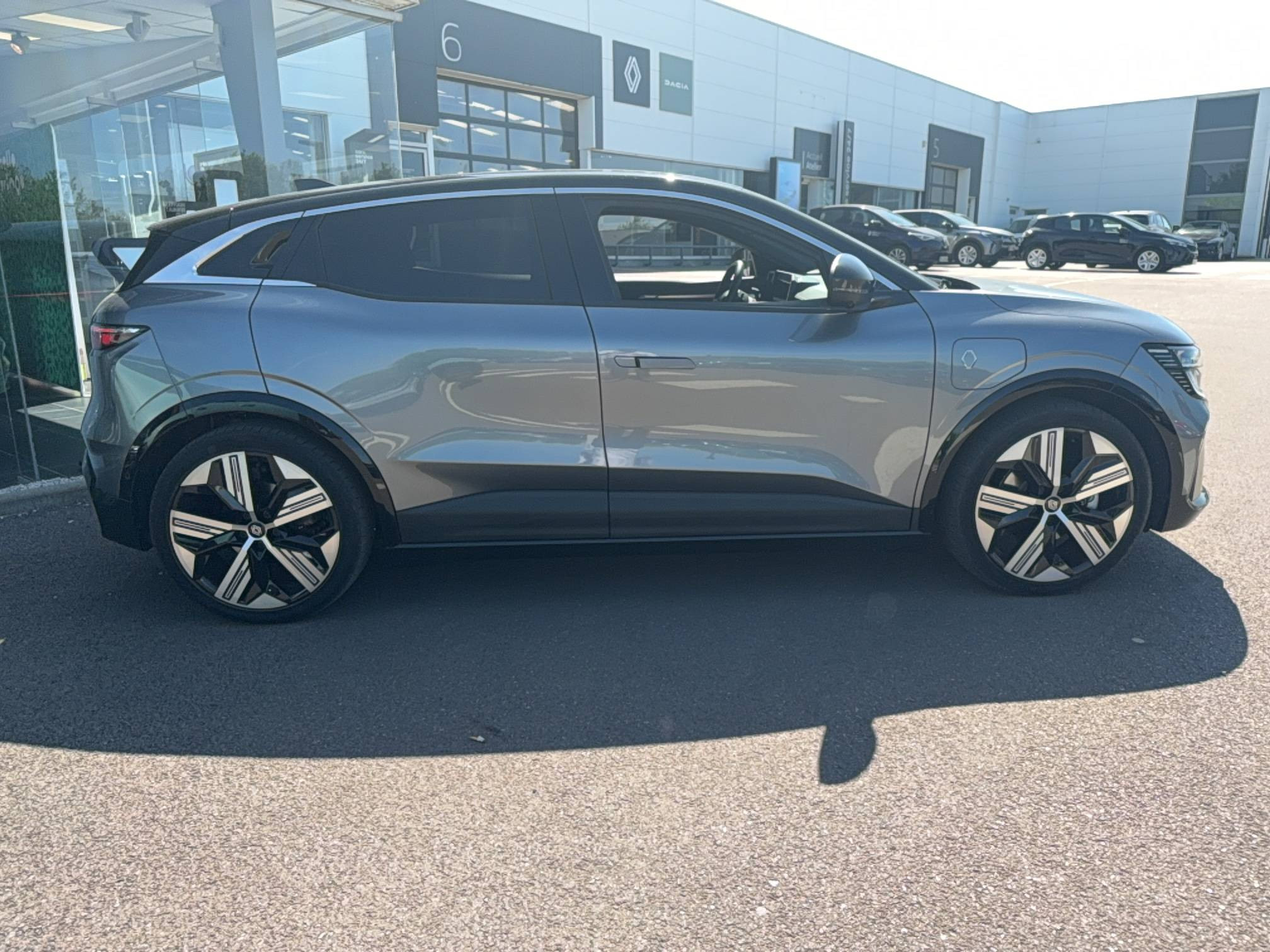 Vente en ligne Renault Megane E-Tech  EV60 220 ch super charge au prix de 28 990 €