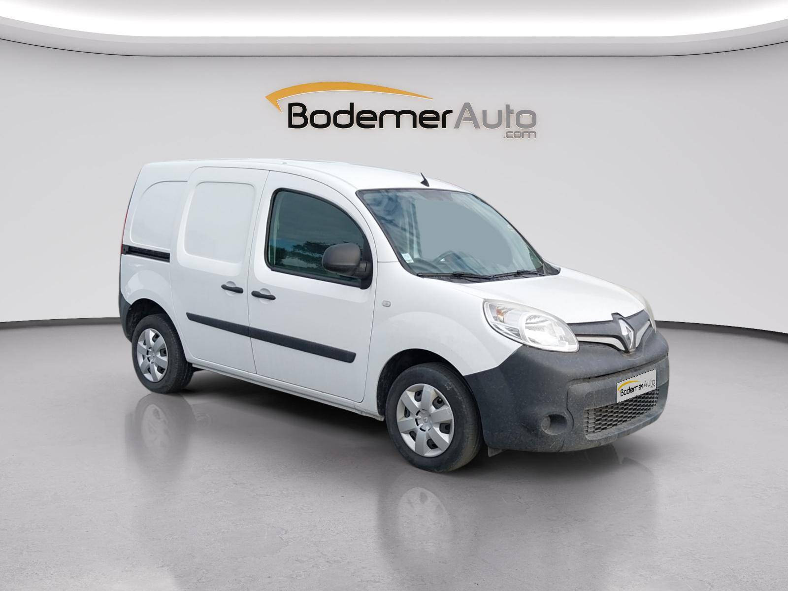 Vente en ligne Renault Kangoo Express  BLUE DCI 95 au prix de 11 990 €