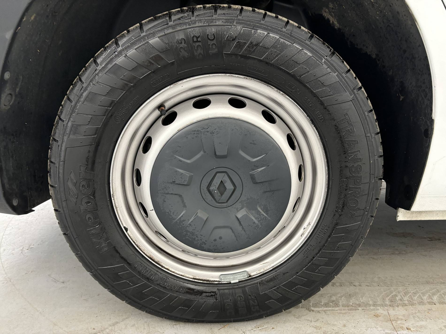 Vente en ligne Renault Master Fourgon MASTER FGN TRAC F3500 L2H2 BLUE DCI 135 au prix de 24 990 €