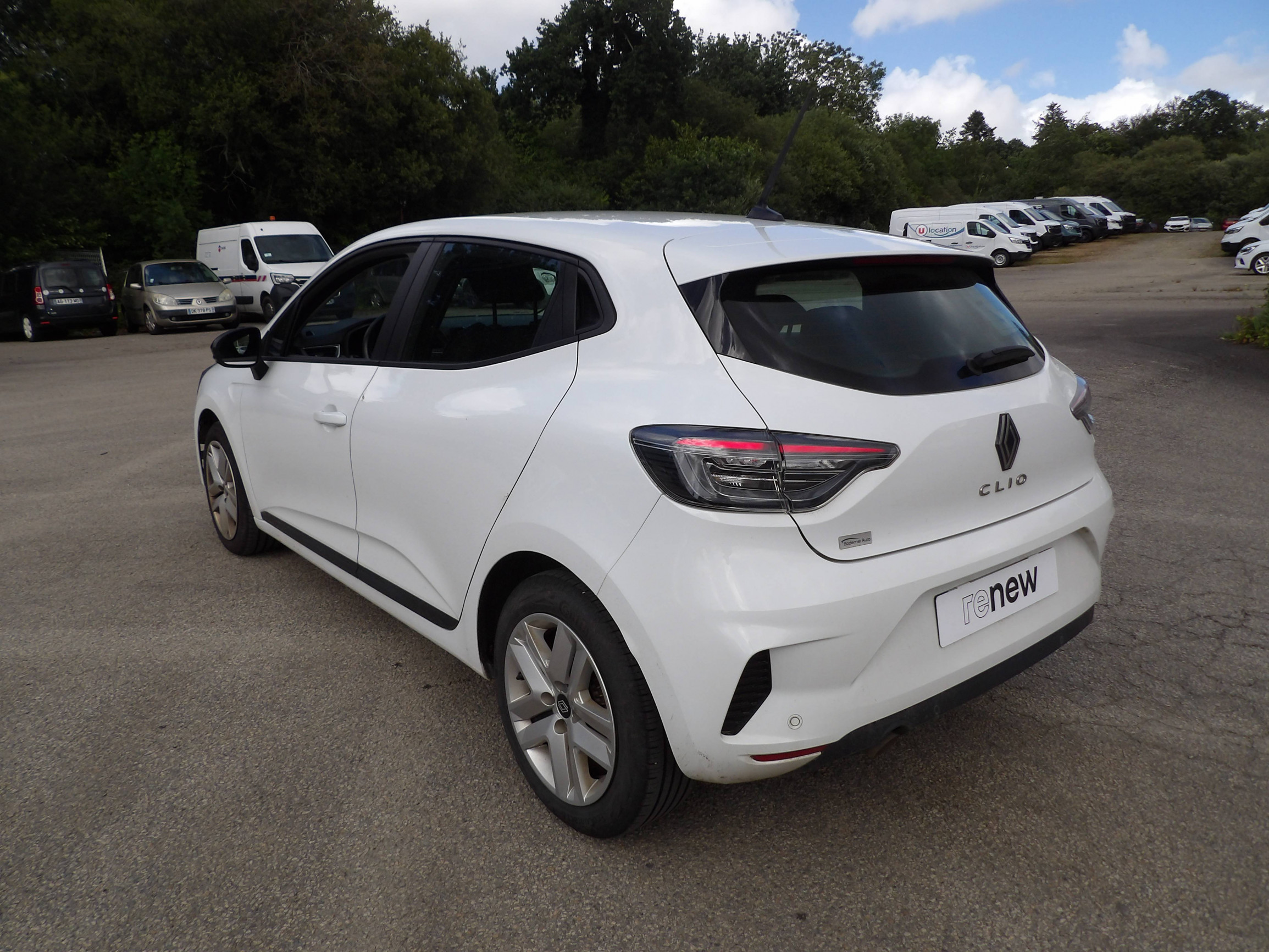 Vente en ligne Renault Clio 5 Clio TCe 90 au prix de 14 299 €