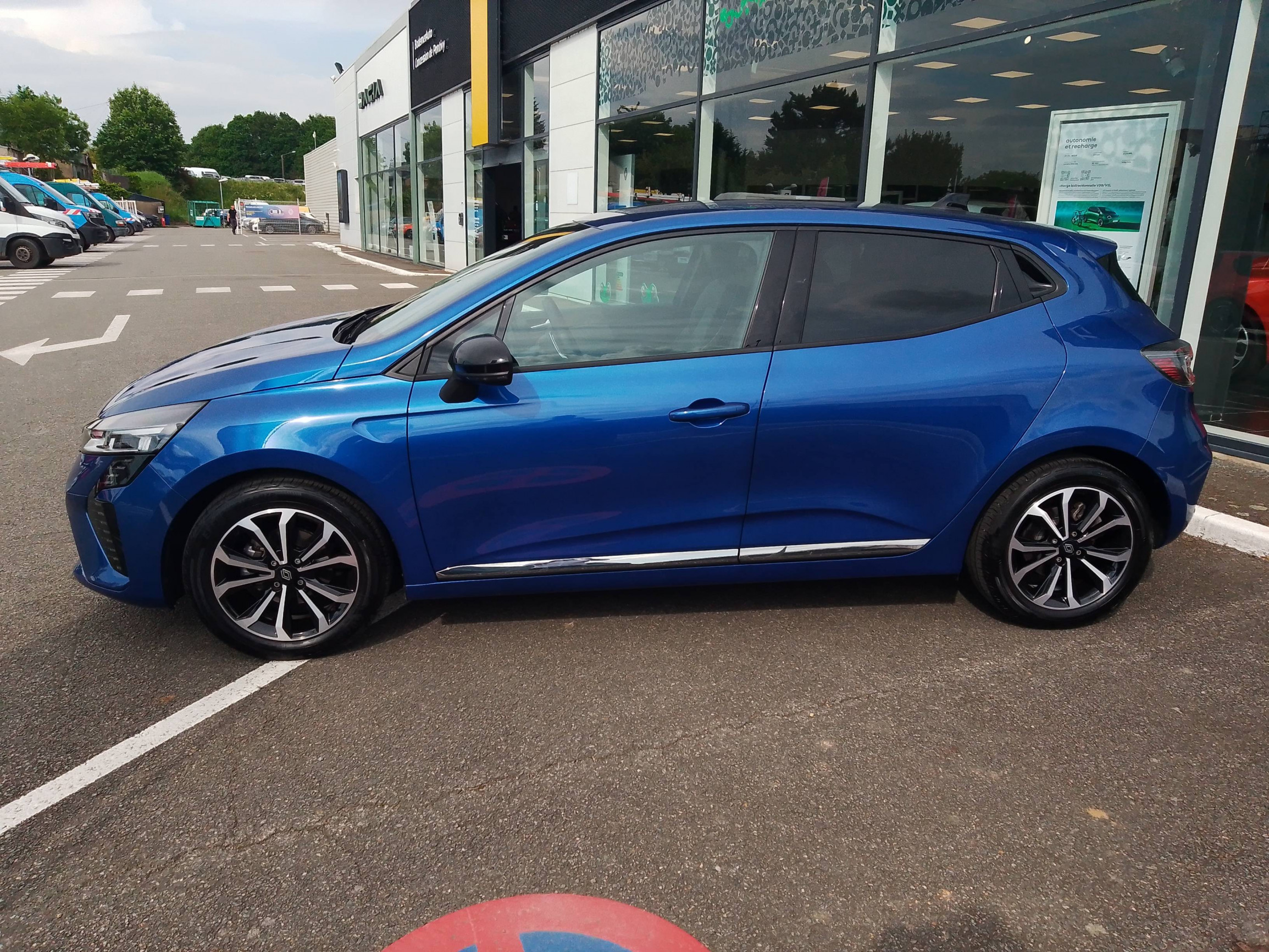 Vente en ligne Renault Clio 5 Clio TCe 90 au prix de 16 990 €