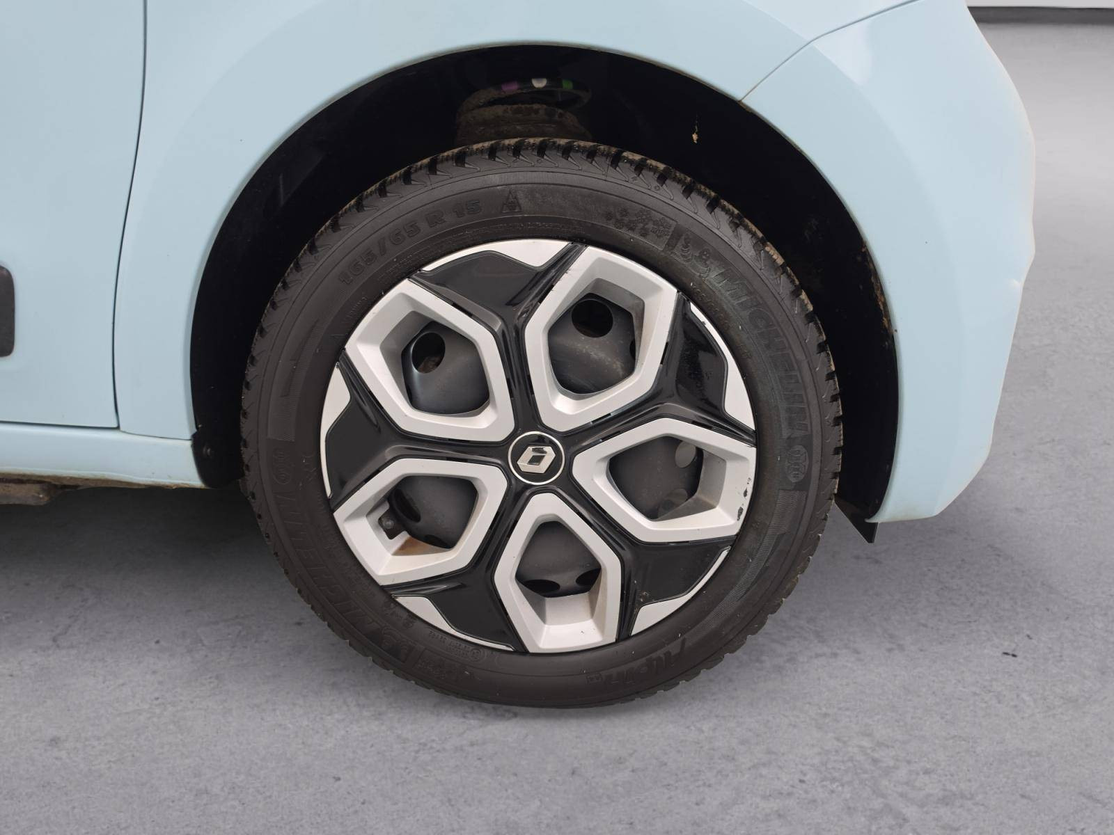 Vente en ligne Renault Twingo Electrique Twingo III E-Tech au prix de 13 490 €