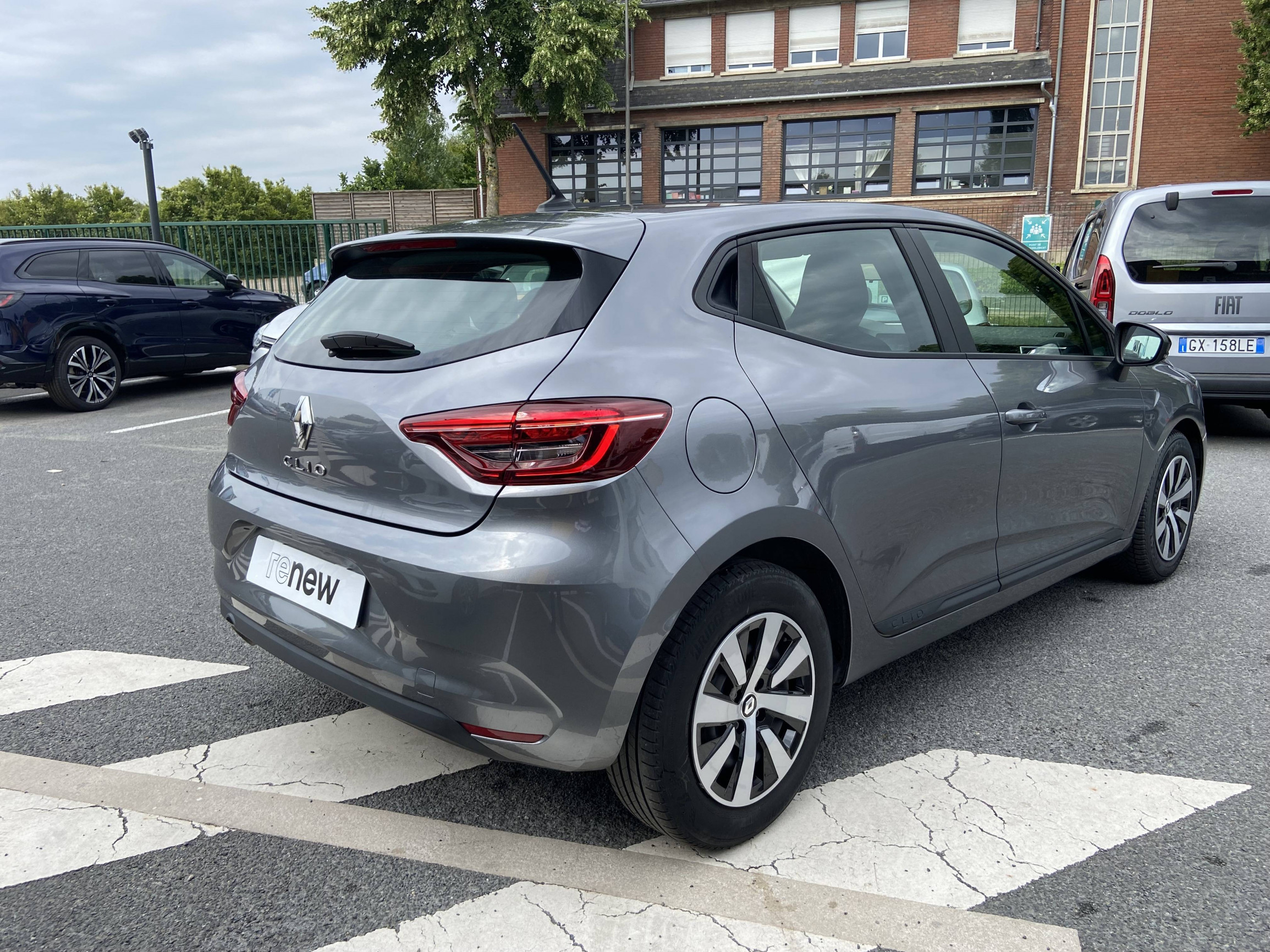 Vente en ligne Renault Clio 5 Clio TCe 90 au prix de 13 990 €
