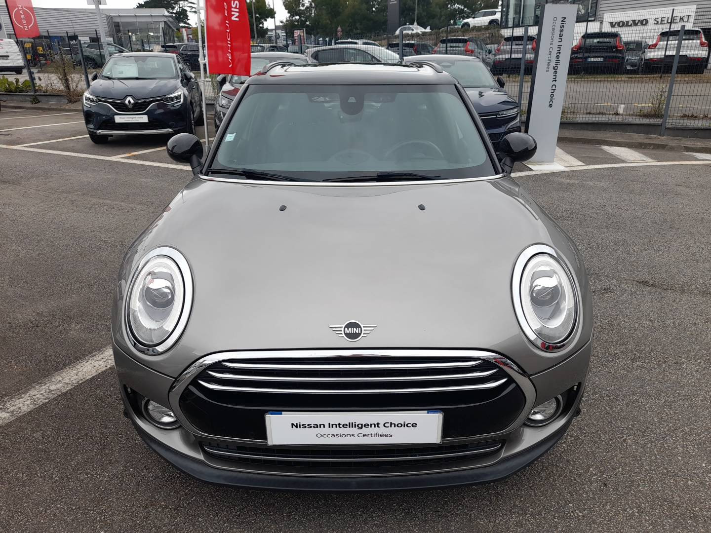 Vente en ligne Mini Clubman Clubman Cooper 136 ch BVA7 au prix de 17 900 €