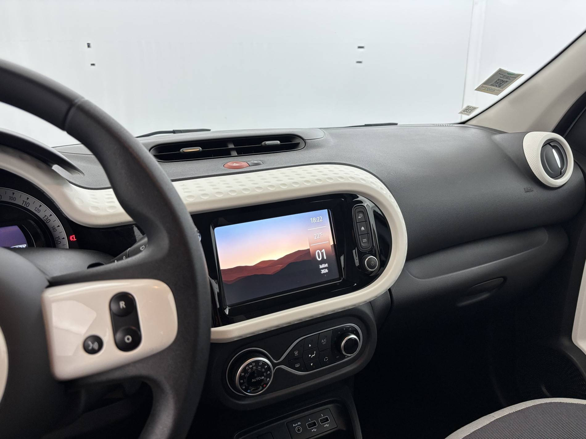 Vente en ligne Renault Twingo Electrique Twingo III E-Tech au prix de 12 990 €