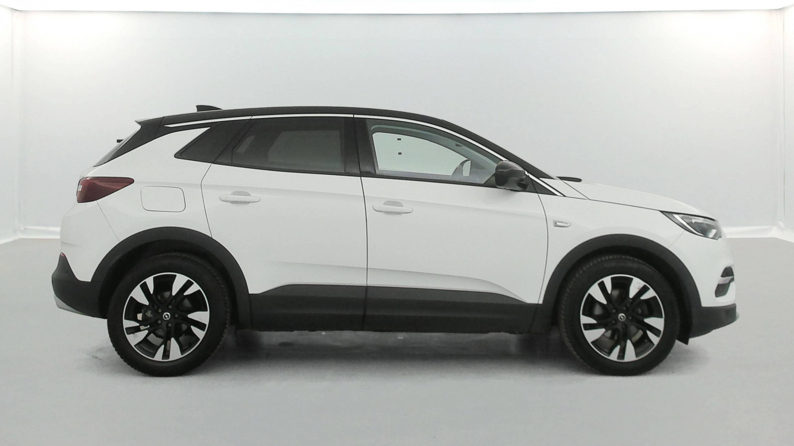 Vente en ligne Opel Grandland X  1.5 Diesel 130 ch BVA8 au prix de 15 990 €