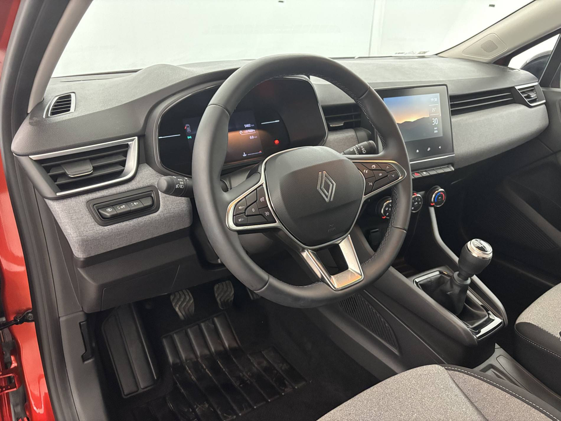Vente en ligne Renault Clio 5 Clio Blue dCi 100 ch GSR2 au prix de 18 791 €