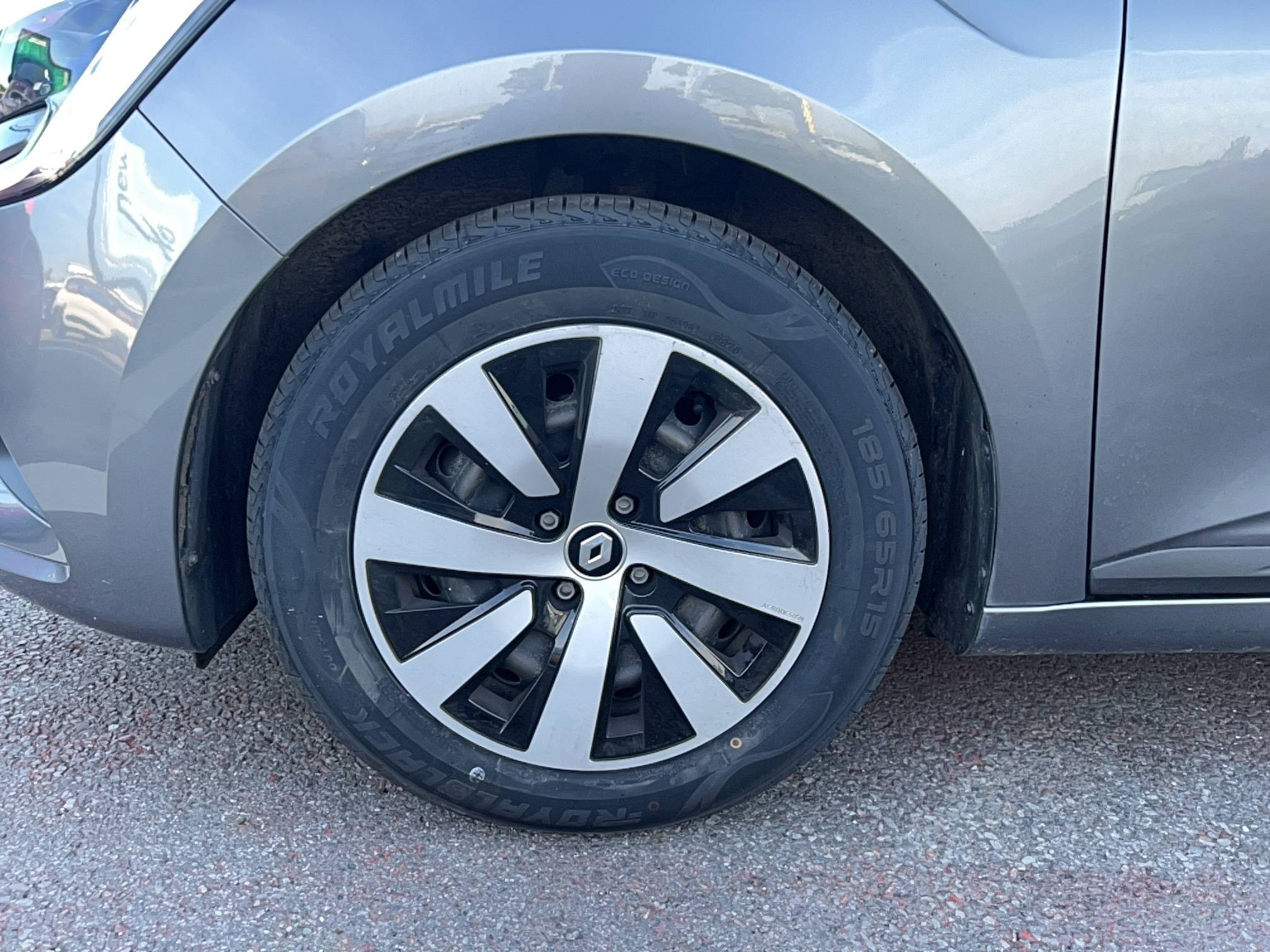 Vente en ligne Renault Clio 5 Clio TCe 90 au prix de 14 290 €