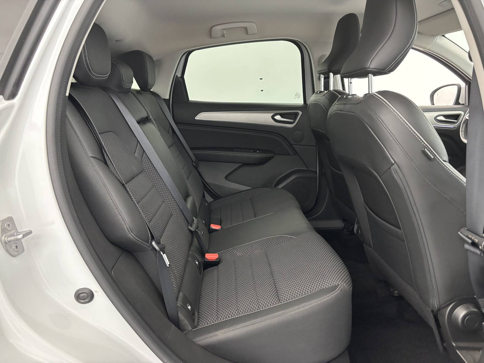 Vente en ligne Renault Arkana  E-Tech hybride 145 - 22 au prix de 21 490 €