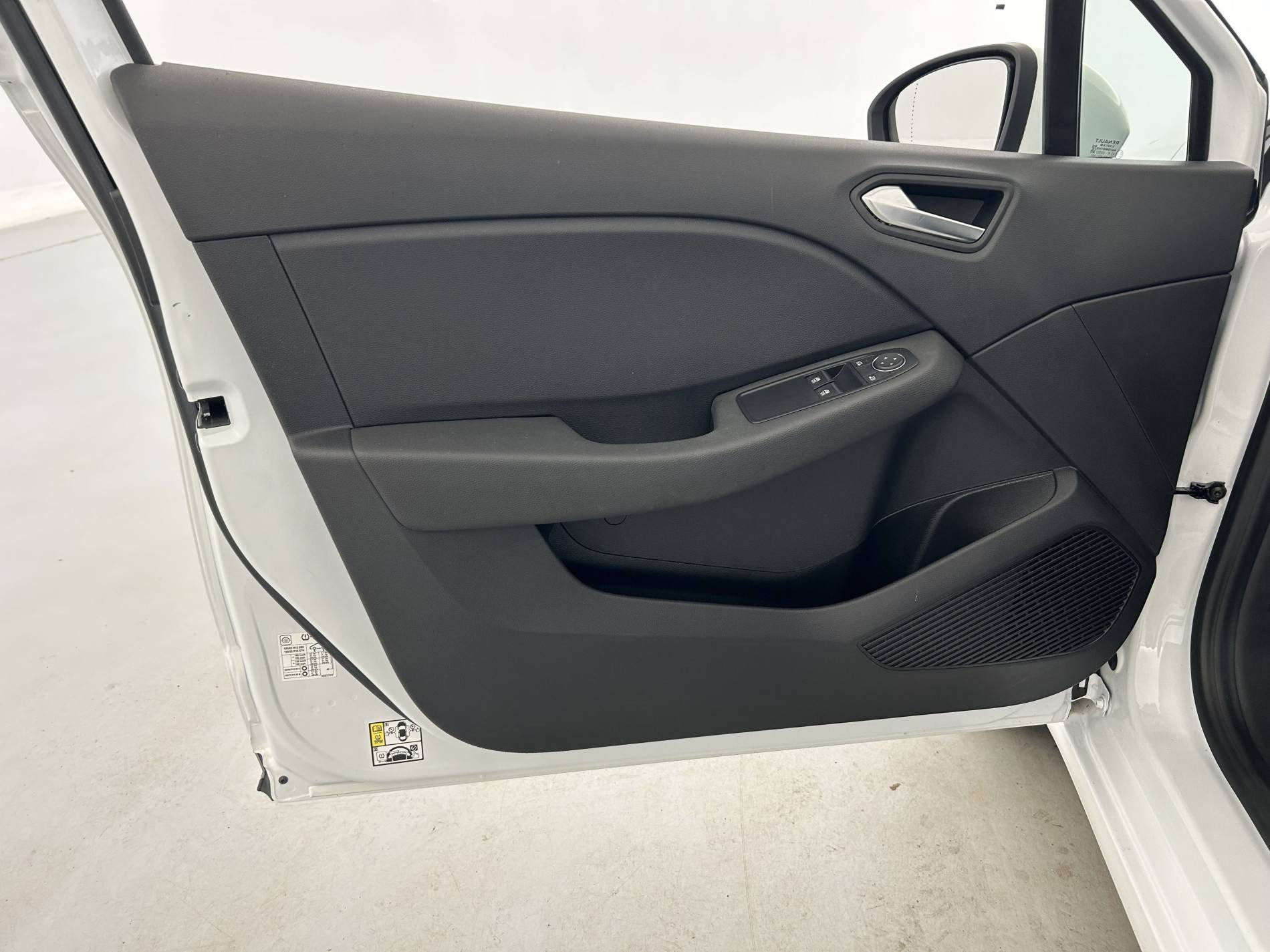 Vente en ligne Renault Clio 5 Clio SCe 65 - 21N au prix de 12 390 €