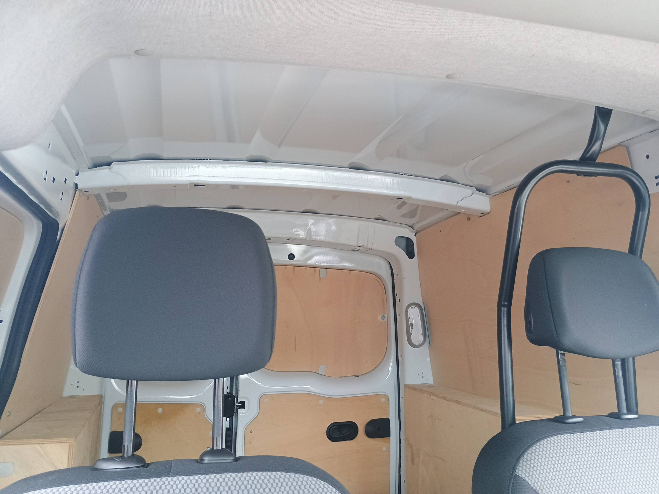 Vente en ligne Renault Kangoo Express  BLUE DCI 80 au prix de 12 290 €