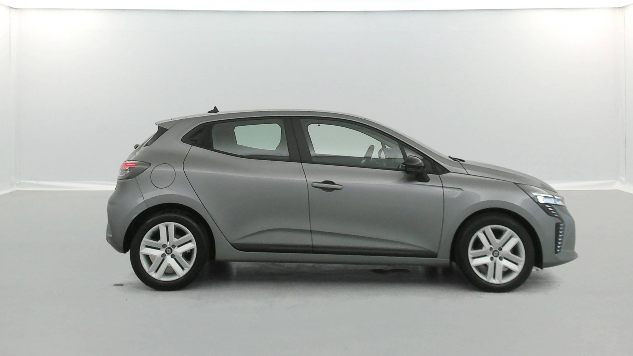 Vente en ligne Renault Clio 5 Clio TCe 90 au prix de 14 790 €