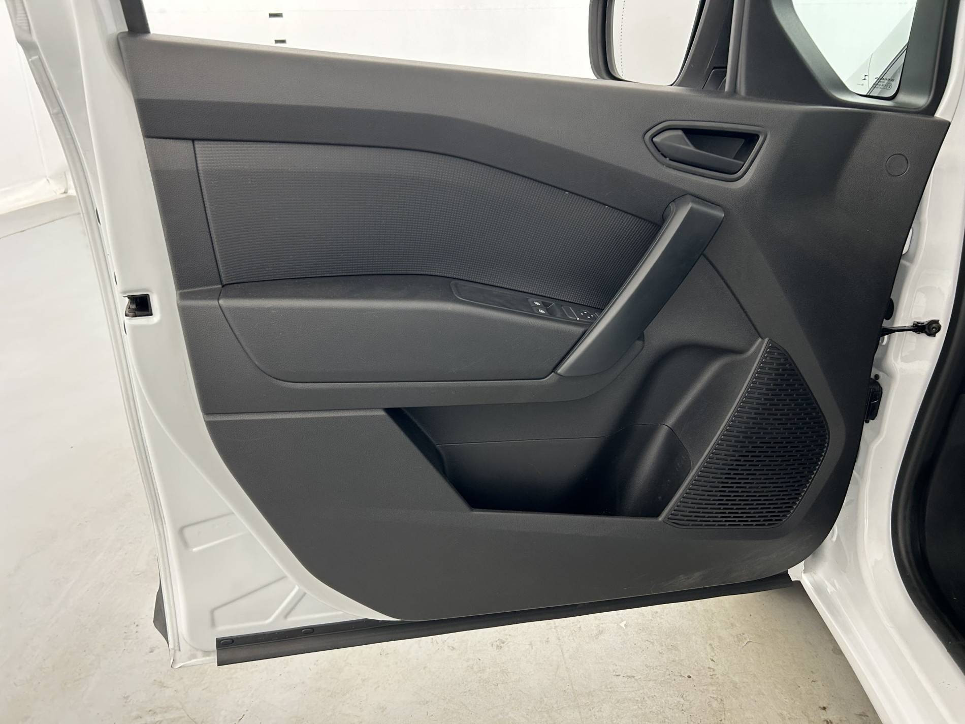Vente en ligne Renault Kangoo Van  BLUE DCI 95 au prix de 18 590 €
