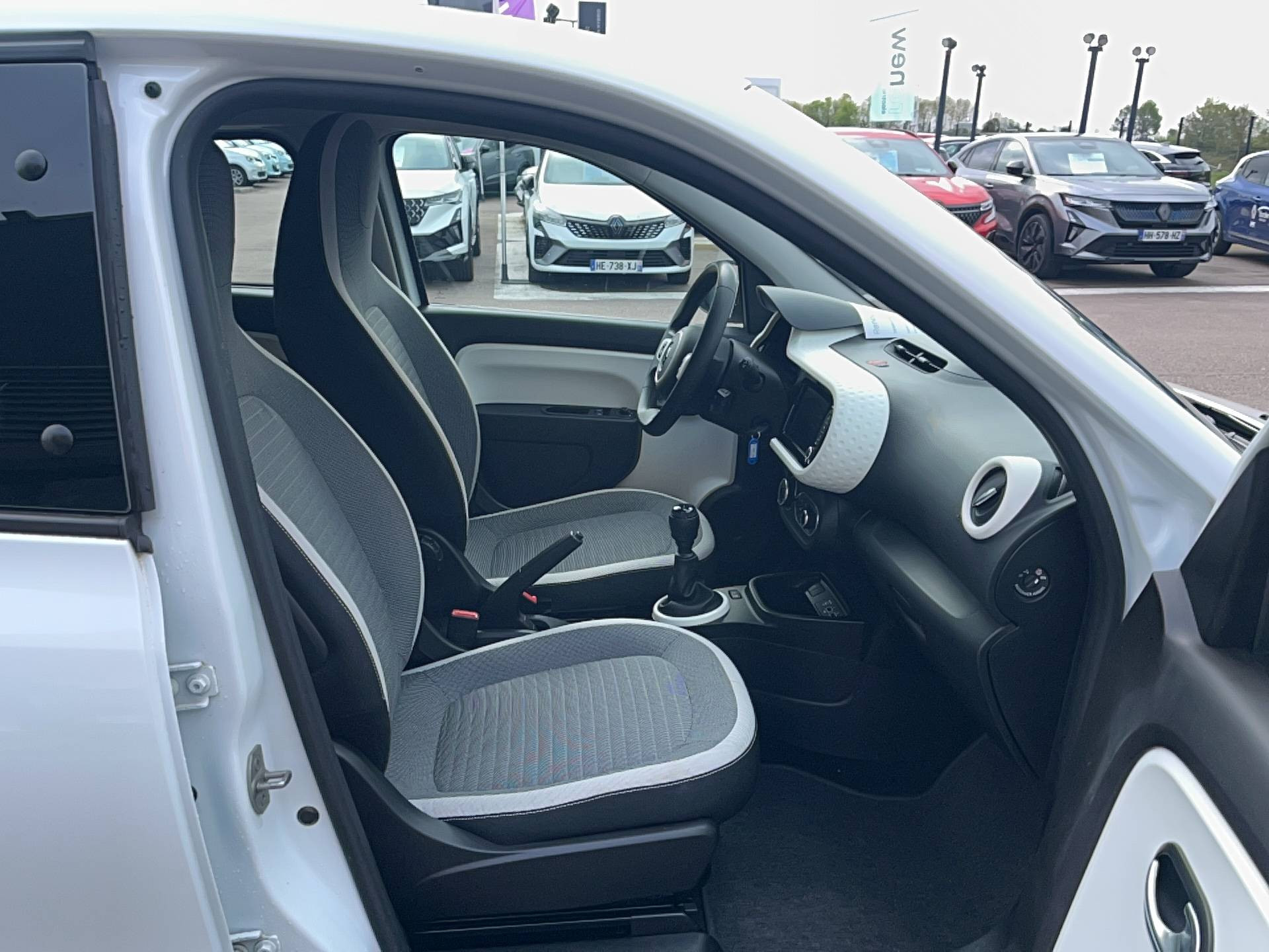 Vente en ligne Renault Twingo 3  SCe 65 au prix de 12 491 €