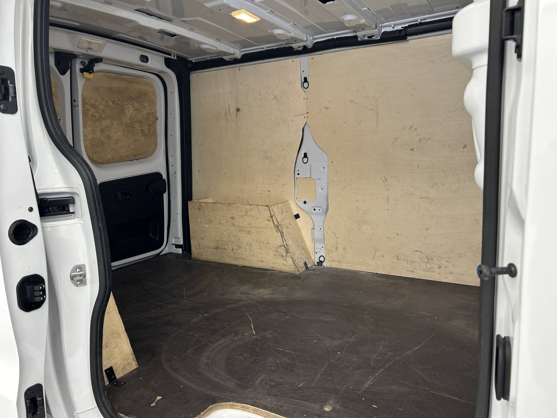 Vente en ligne Renault Trafic 3 Fourgon TRAFIC FG BLUE DCI 130 L1H1 3T GSR2 au prix de 24 390 €