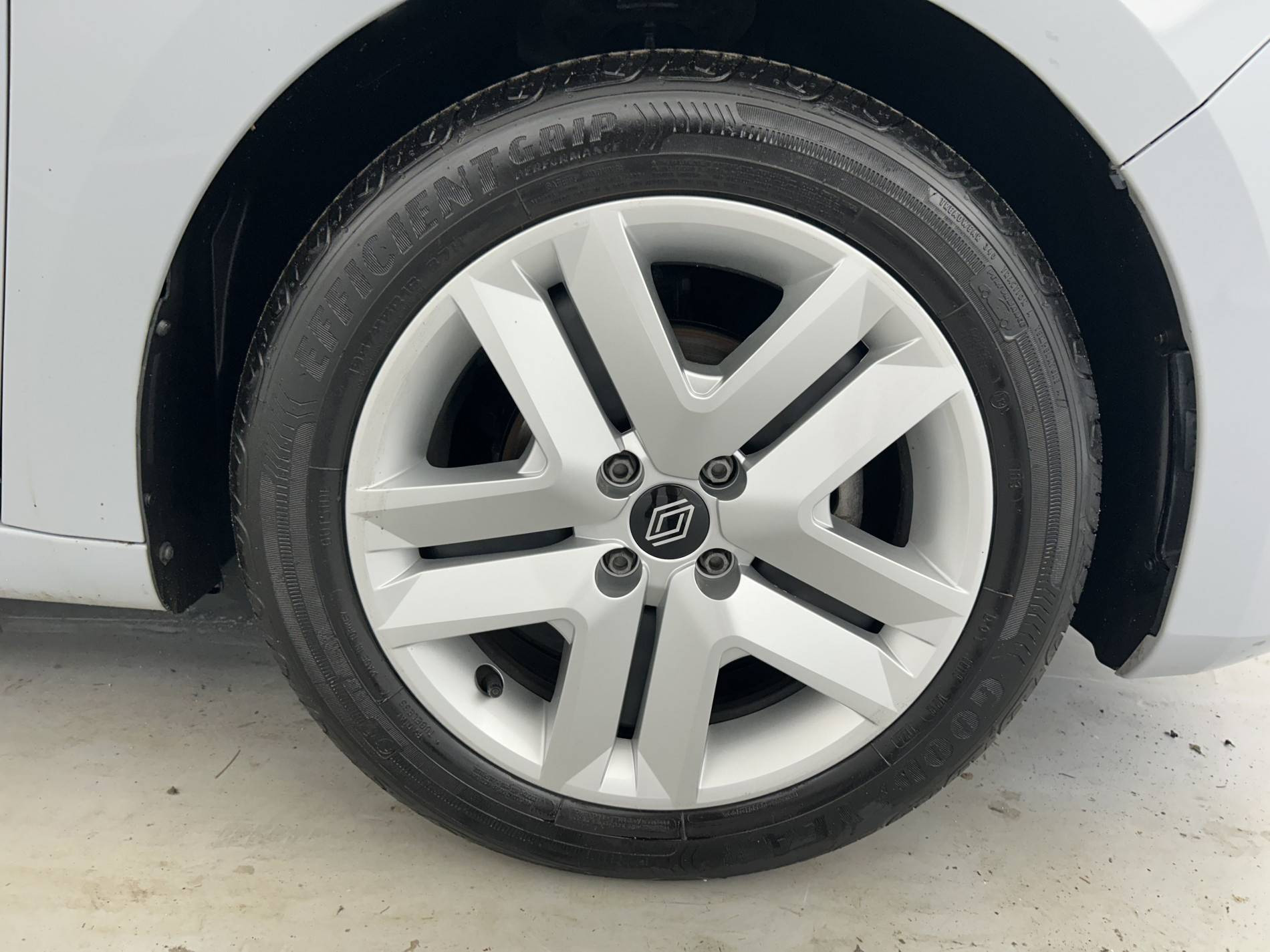Vente en ligne Renault Clio 5 Clio TCe 90 ch GSR2 au prix de 15 790 €