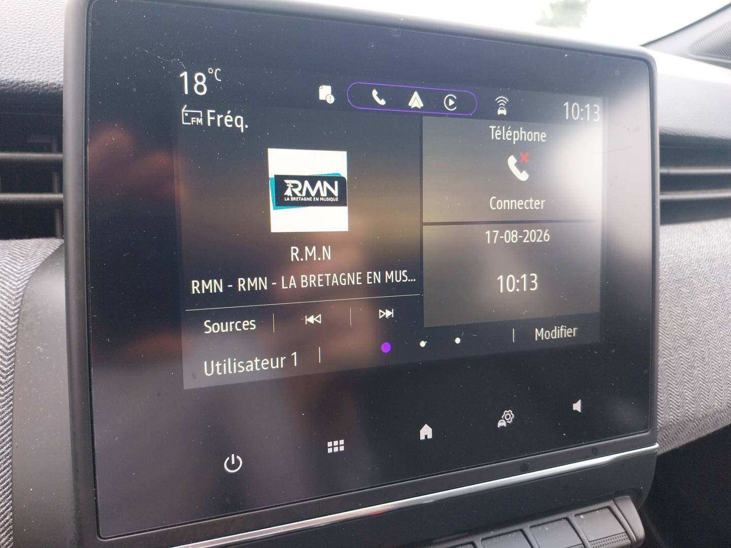 Vente en ligne Renault Clio 5 Clio E-Tech full hybrid 145 au prix de 17 990 €
