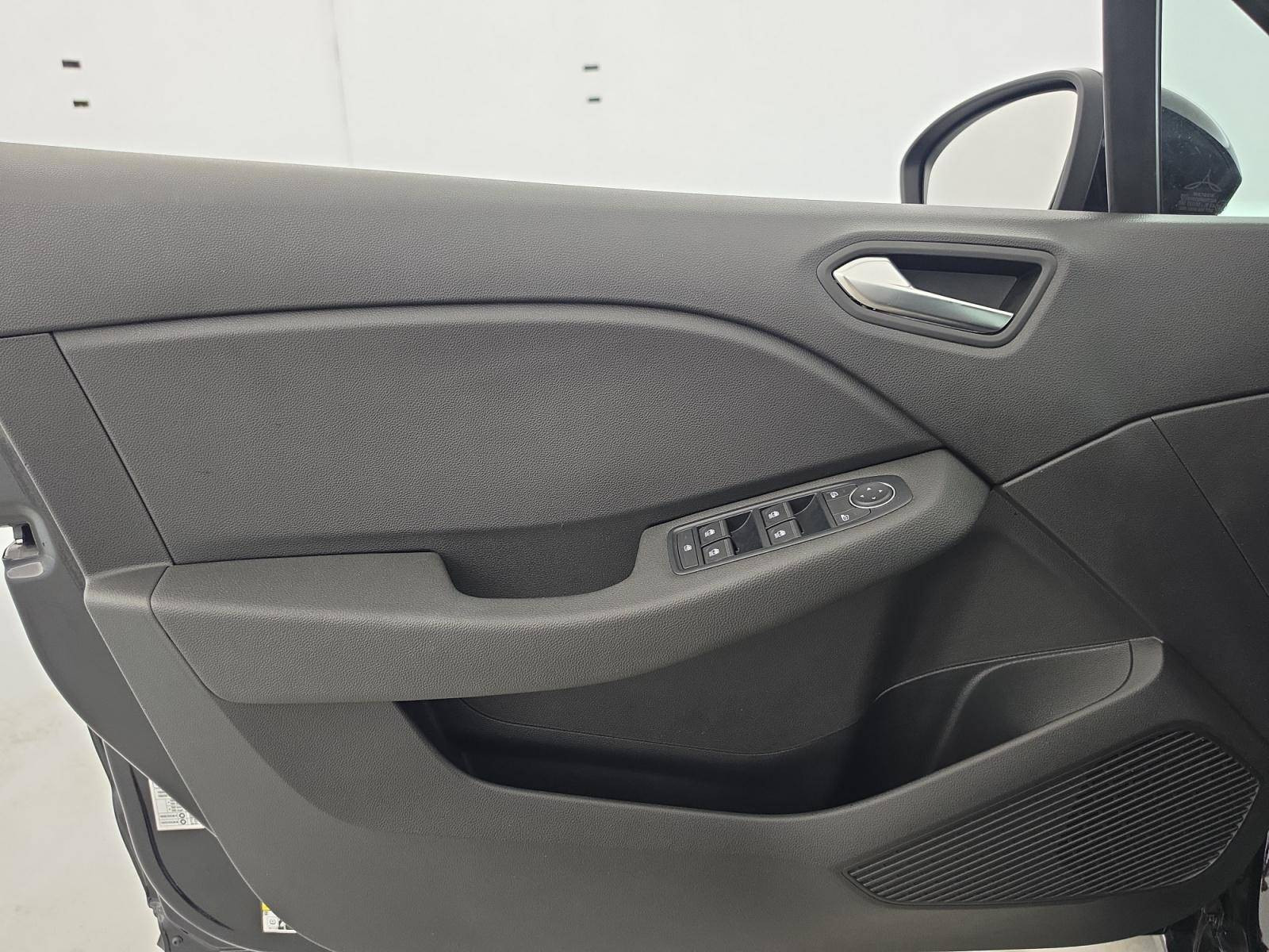 Vente en ligne Renault Clio 5 Clio Blue dCi 100 ch GSR2 au prix de 18 390 €