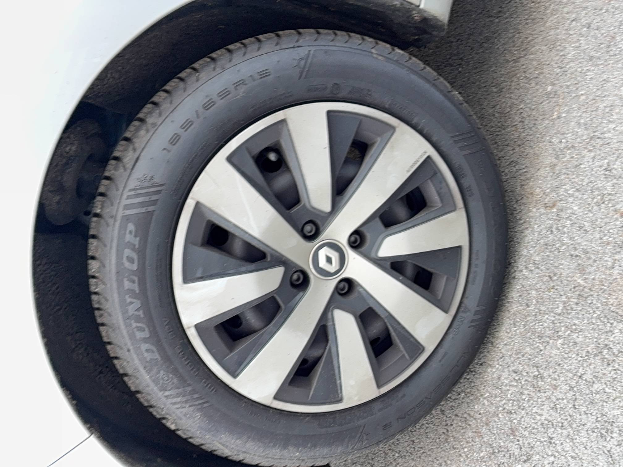 Vente en ligne Renault Clio 5 Clio TCe 90 au prix de 13 590 €