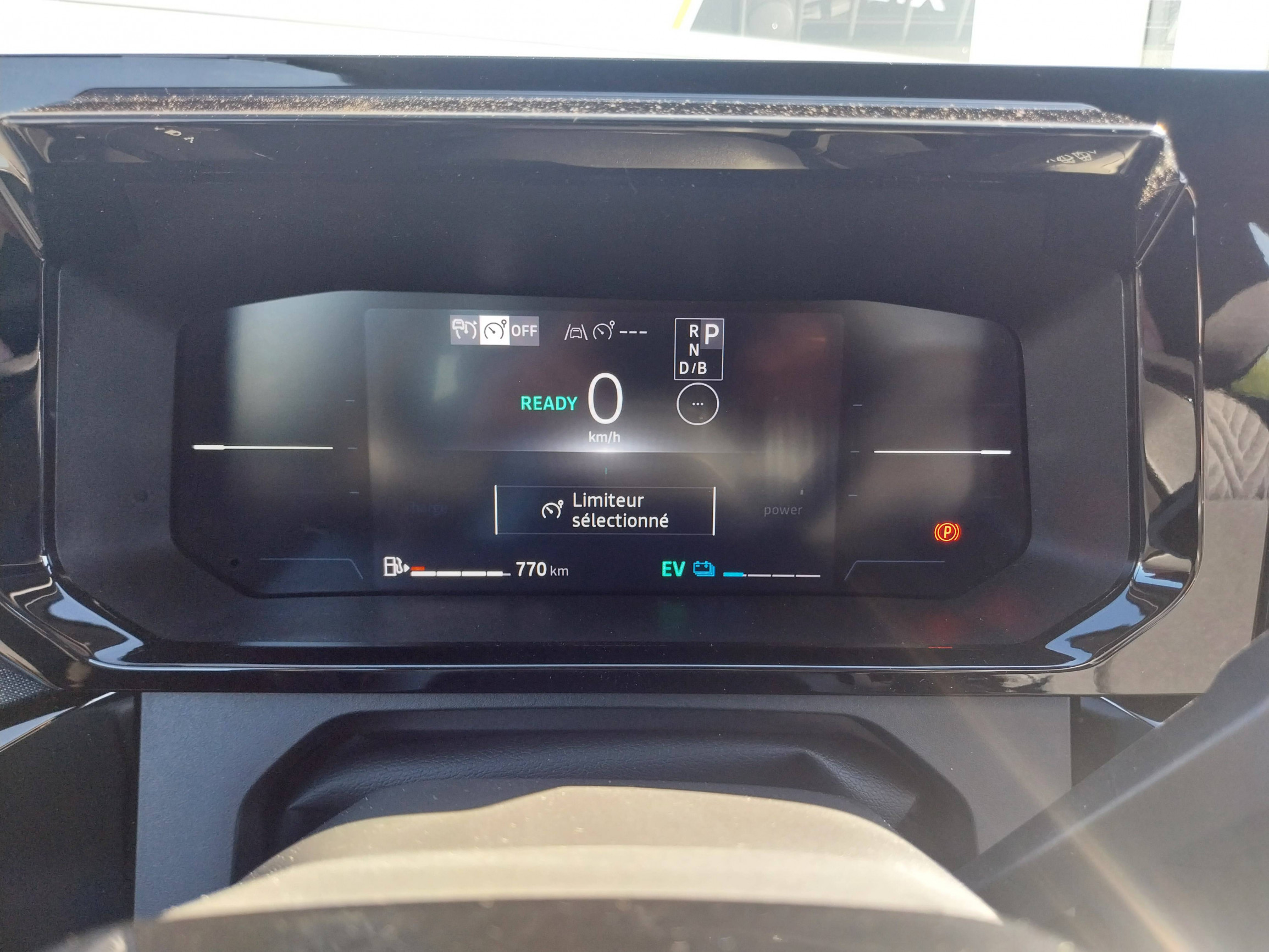 Vente en ligne Renault Clio 6 Clio E-Tech full hybrid 160 ch au prix de 24 980 €