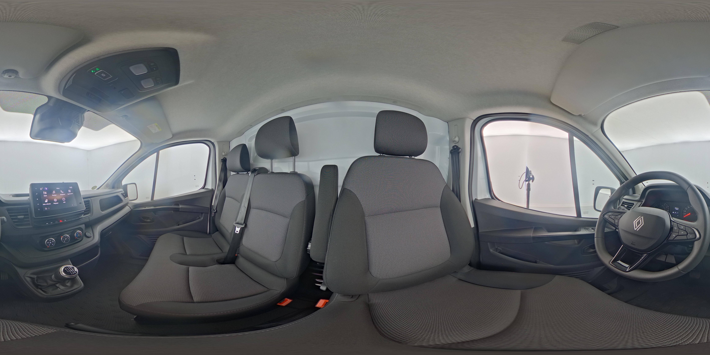 Vente en ligne Renault Trafic 3 Fourgon TRAFIC FG BLUE DCI 150 L1H1 2T8 GSR2 au prix de 23 940 €