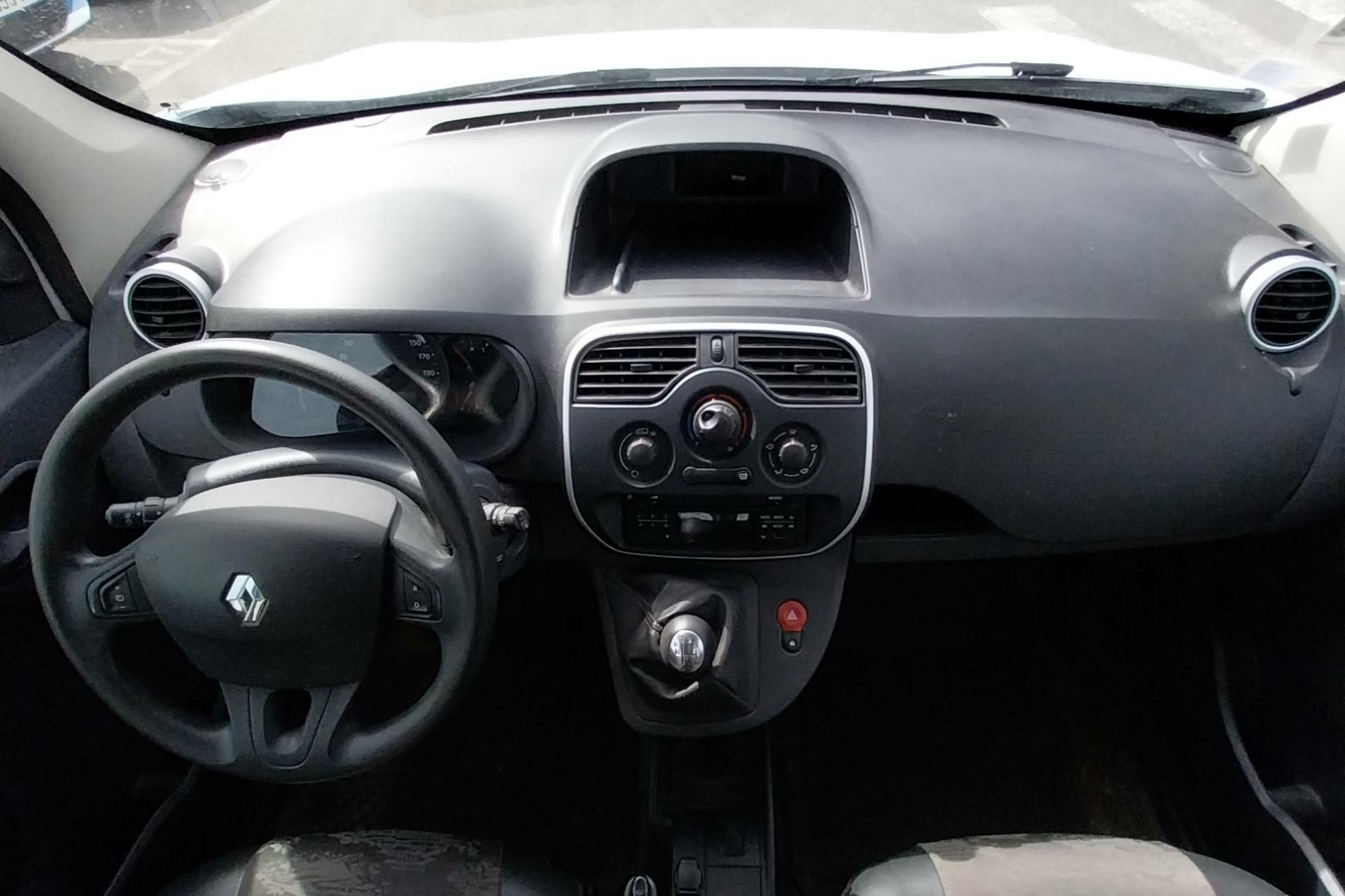 Vente en ligne Renault Kangoo Express  CA BLUE DCI 95 au prix de 12 990 €