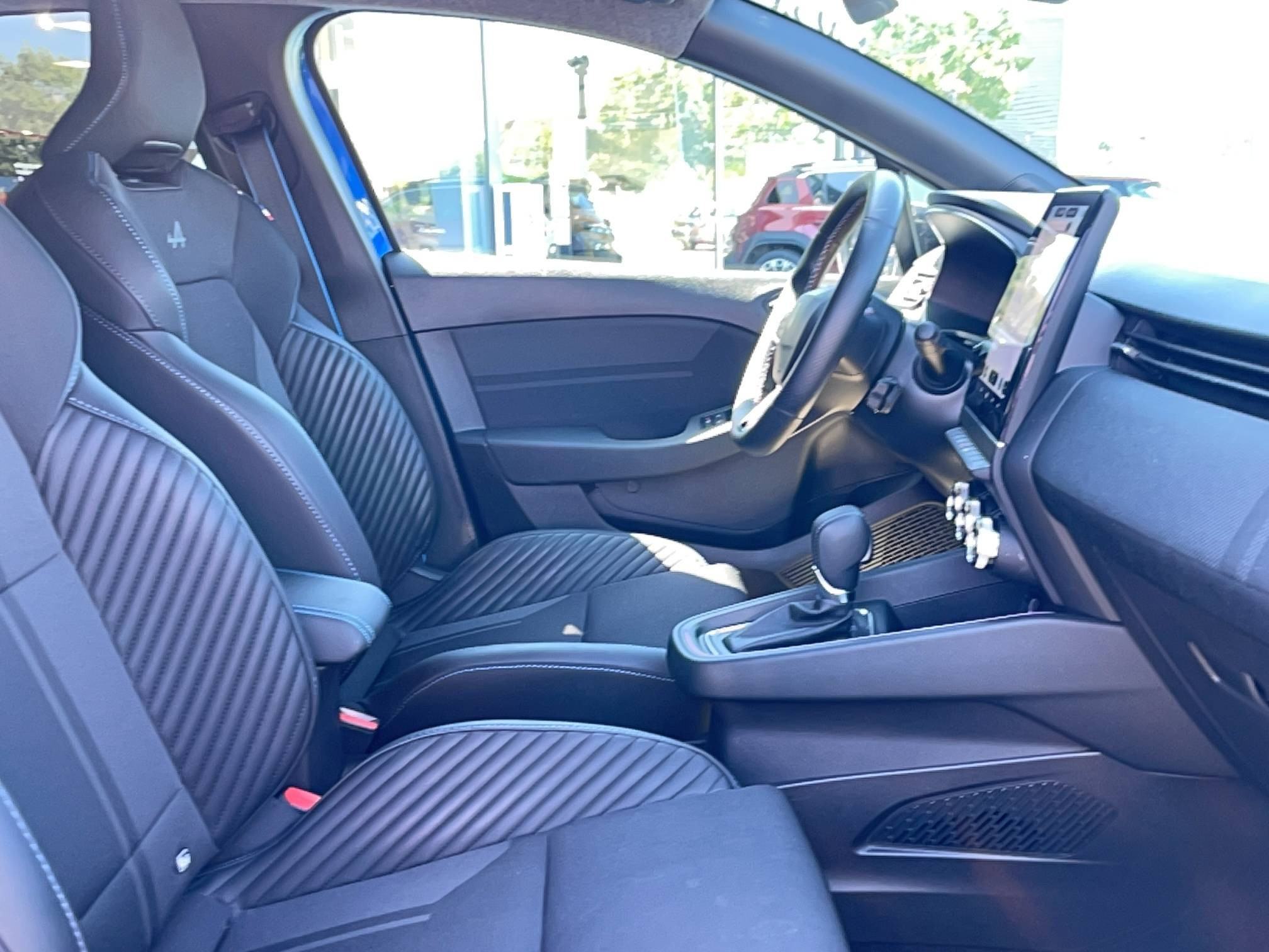 Vente en ligne Renault Clio 5 Clio E-Tech full hybrid 145 au prix de 22 990 €