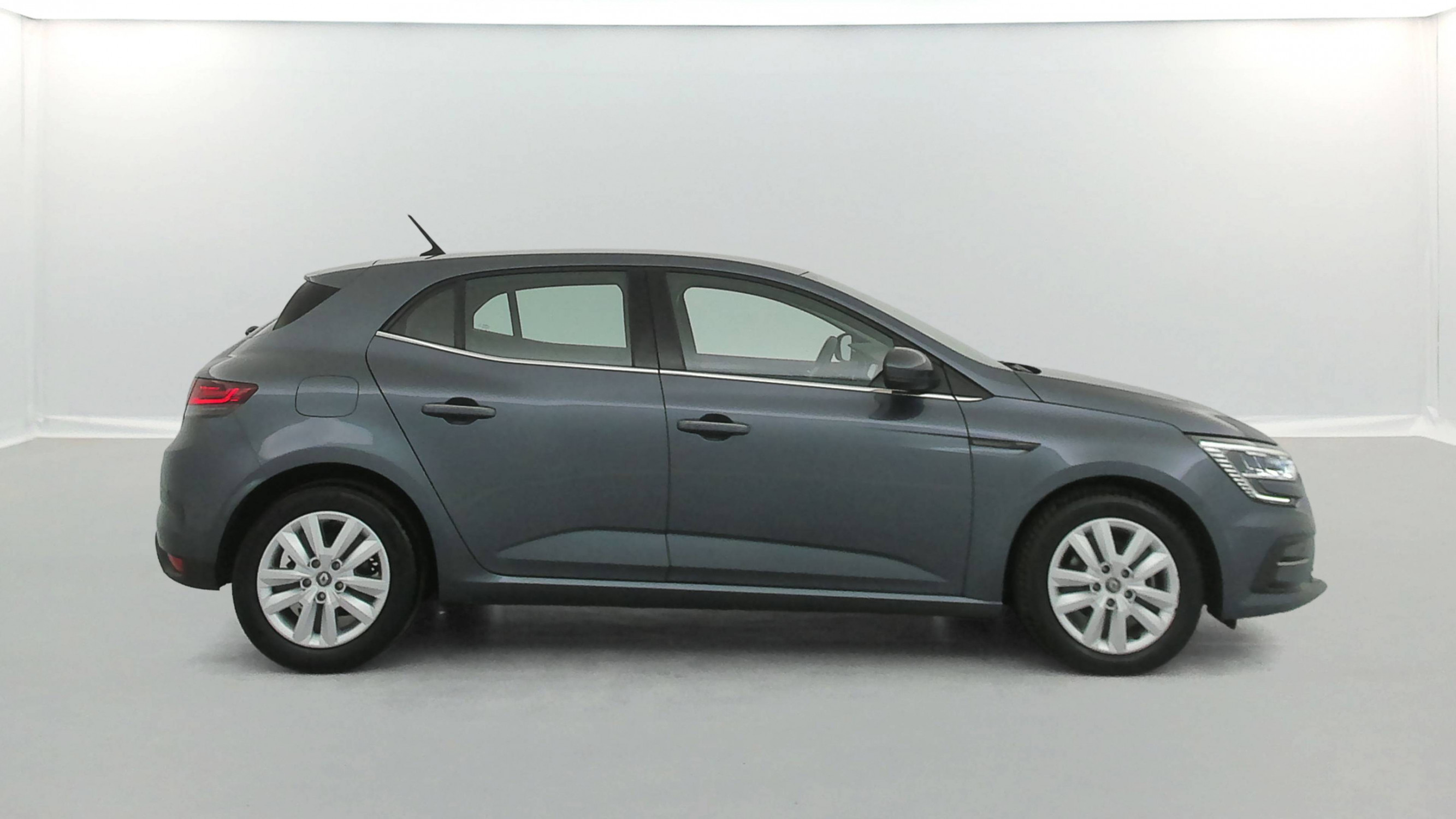 Vente en ligne Renault Megane 4 Mégane IV Berline Blue dCi 115 EDC au prix de 13 790 €