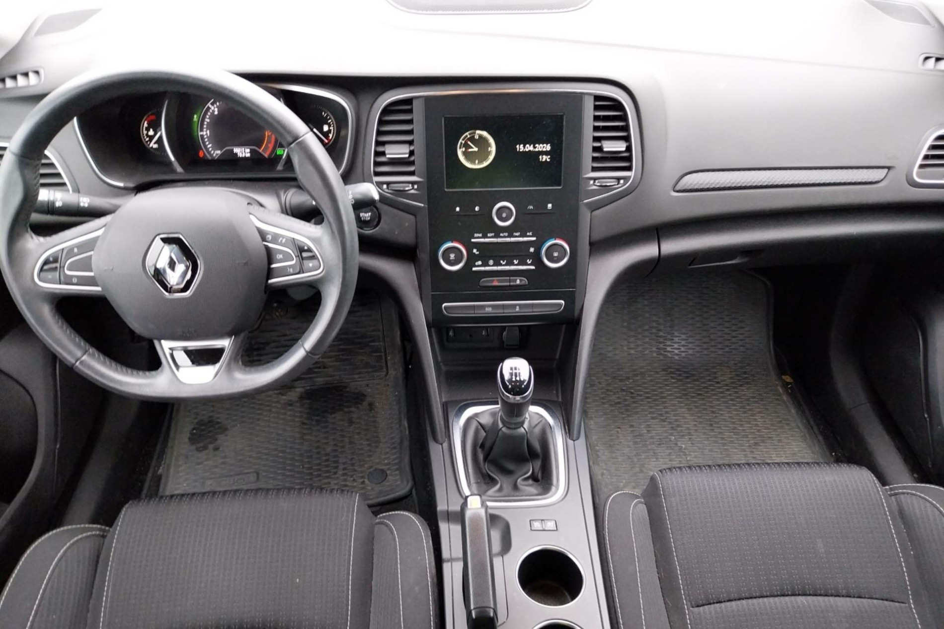 Vente en ligne Renault Megane 4 Mégane IV Berline Blue dCi 115 au prix de 14 490 €