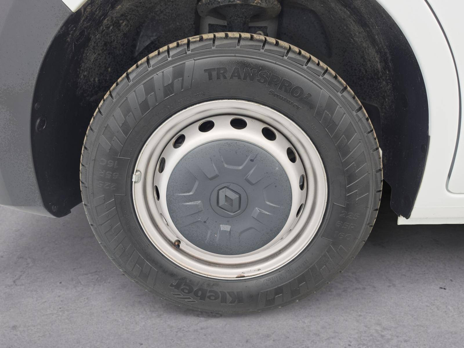 Vente en ligne Renault Master Fourgon MASTER FGN TRAC F3500 L2H2 BLUE DCI 135 au prix de 24 000 €