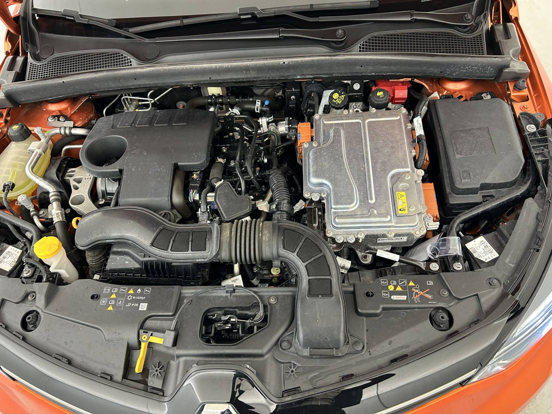 Vente en ligne Renault Clio 5 Clio E-Tech full hybrid 145 au prix de 16 990 €