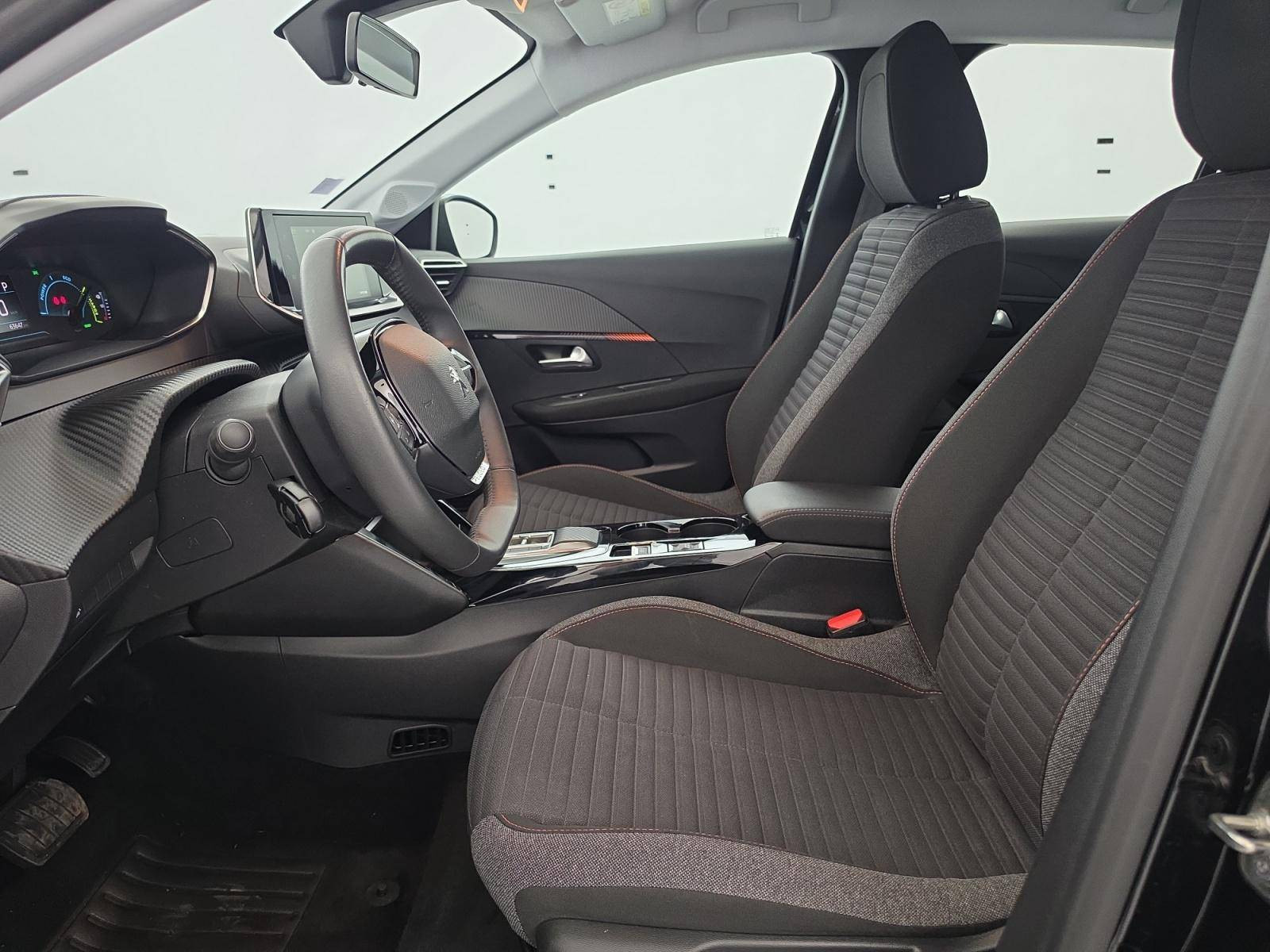 Vente en ligne Peugeot E-208  50 kWh 136ch au prix de 15 900 €