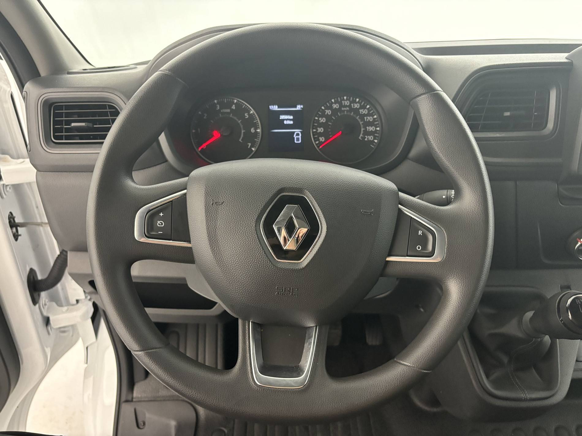 Vente en ligne Renault Master Fourgon MASTER FGN TRAC F3500 L3H3 BLUE DCI 135 au prix de 28 500 €