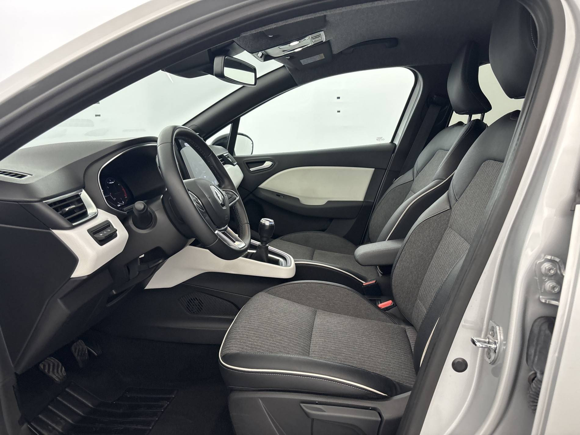 Vente en ligne Renault Clio 5 Clio TCe 90 au prix de 14 780 €
