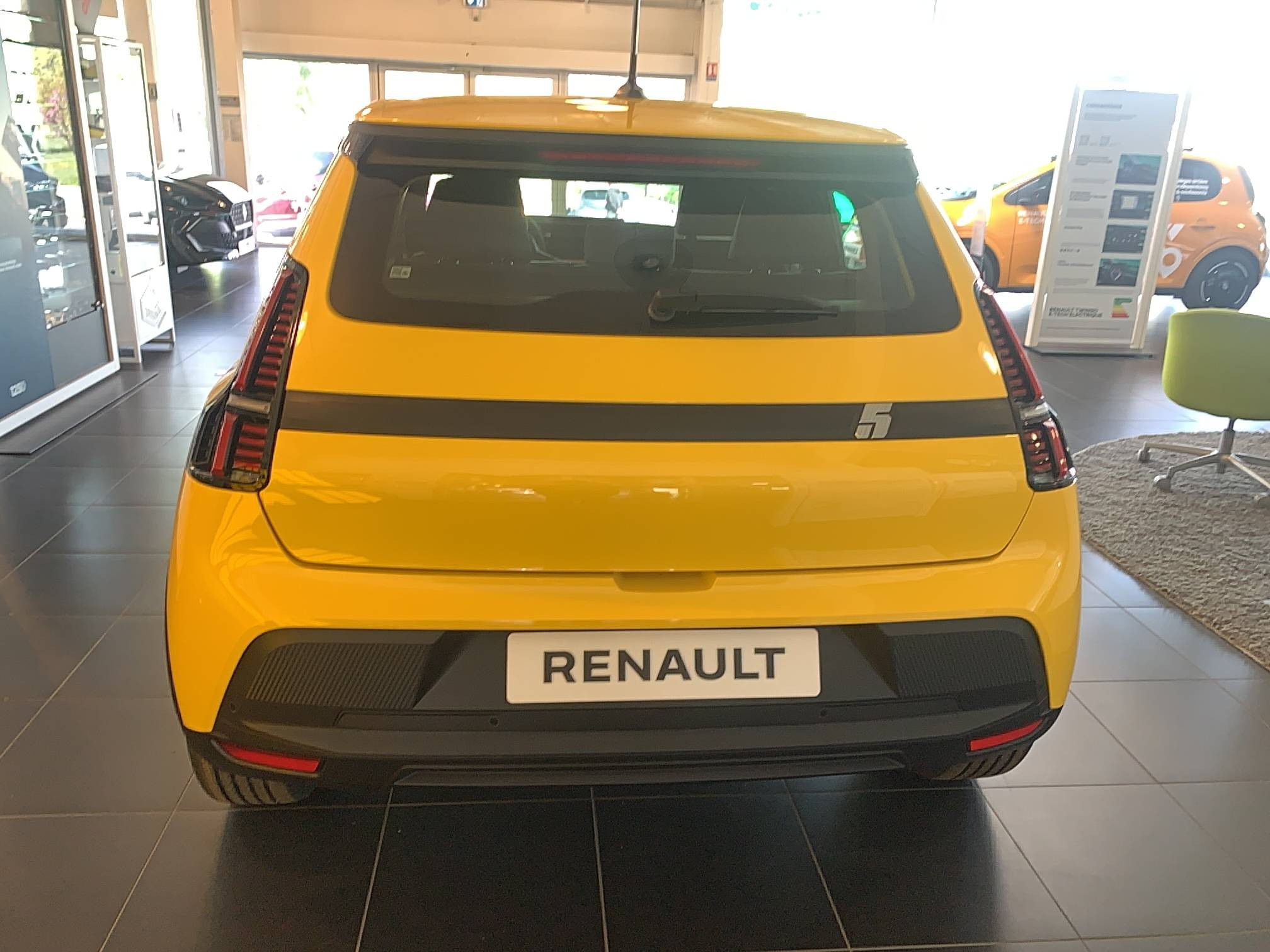 Vente en ligne Renault R5 E-Tech  120 ch autonomie urbaine au prix de 29 340 €