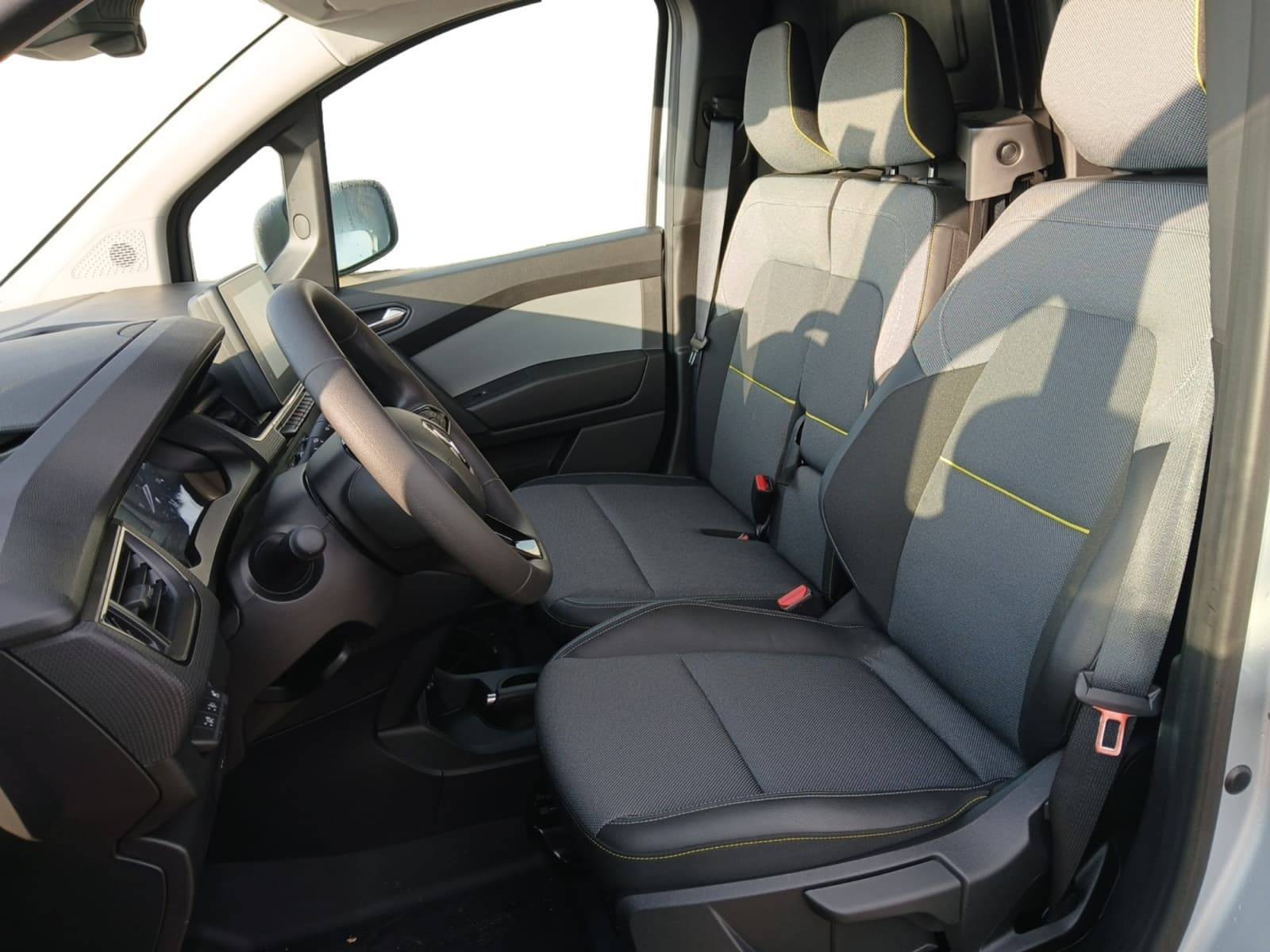 Vente en ligne Renault Kangoo Van E-Tech  L2 EV45  DC 80KW au prix de 23 290 €