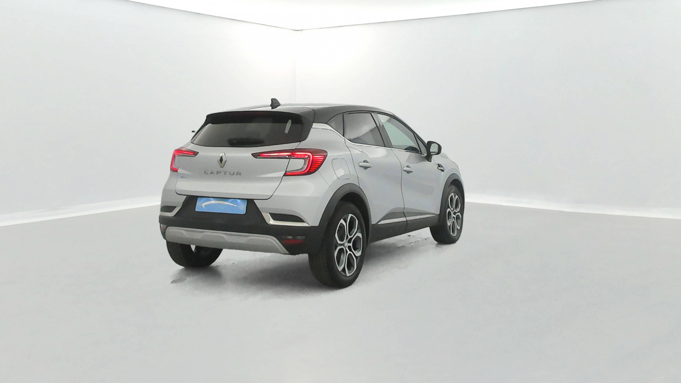 Vente en ligne Renault Captur  mild hybrid 160 EDC au prix de 20 990 €