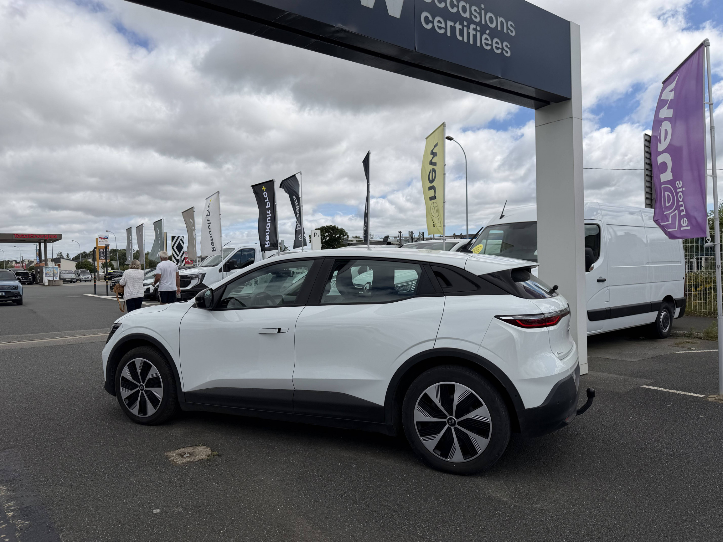 Vente en ligne Renault Megane E-Tech  ER EV60 130ch optimum charge au prix de 22 990 €