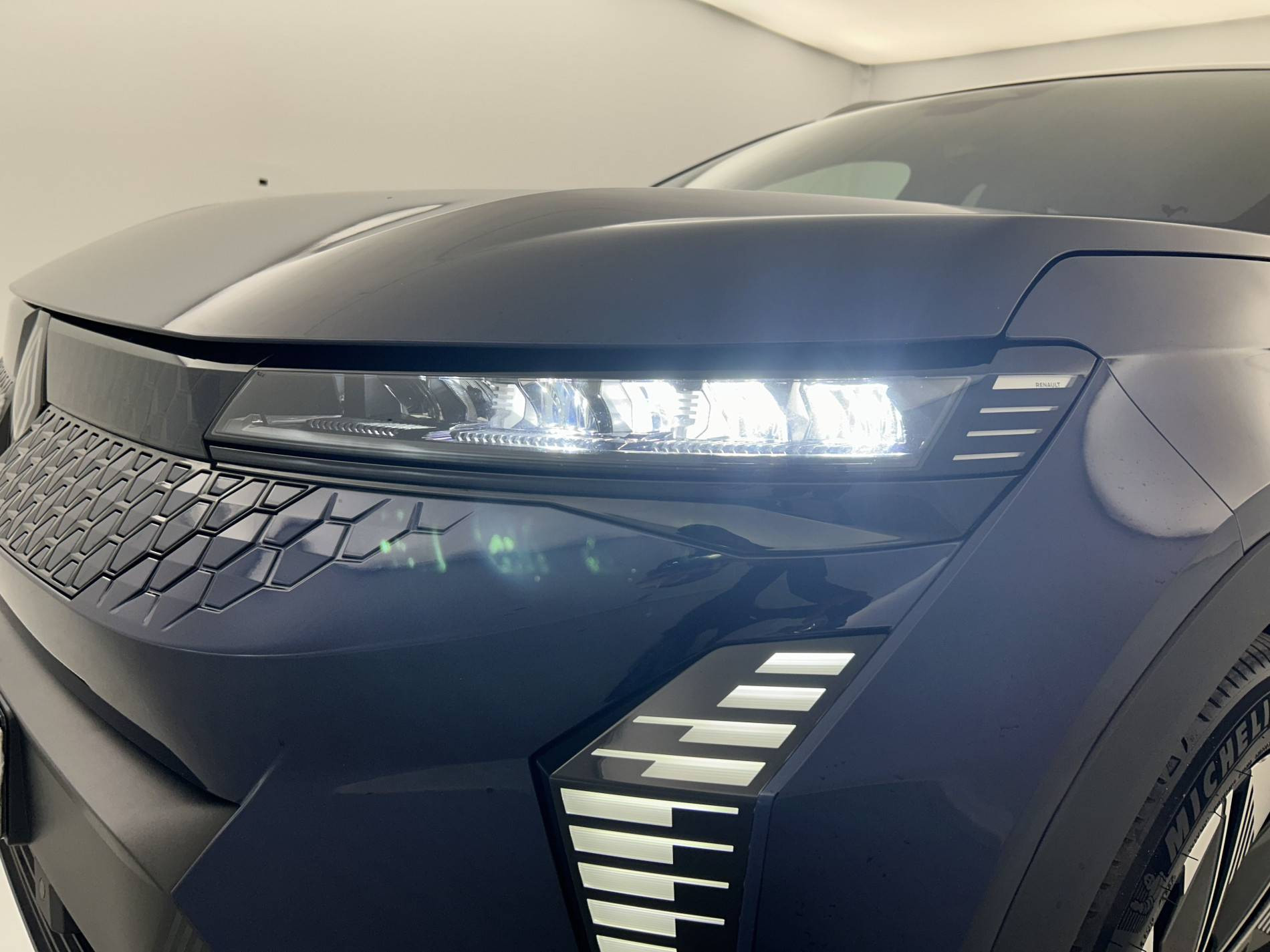 Vente en ligne Renault Scenic E-Tech Scenic E-Tech électrique 220 ch grande autonomie au prix de 37 990 €