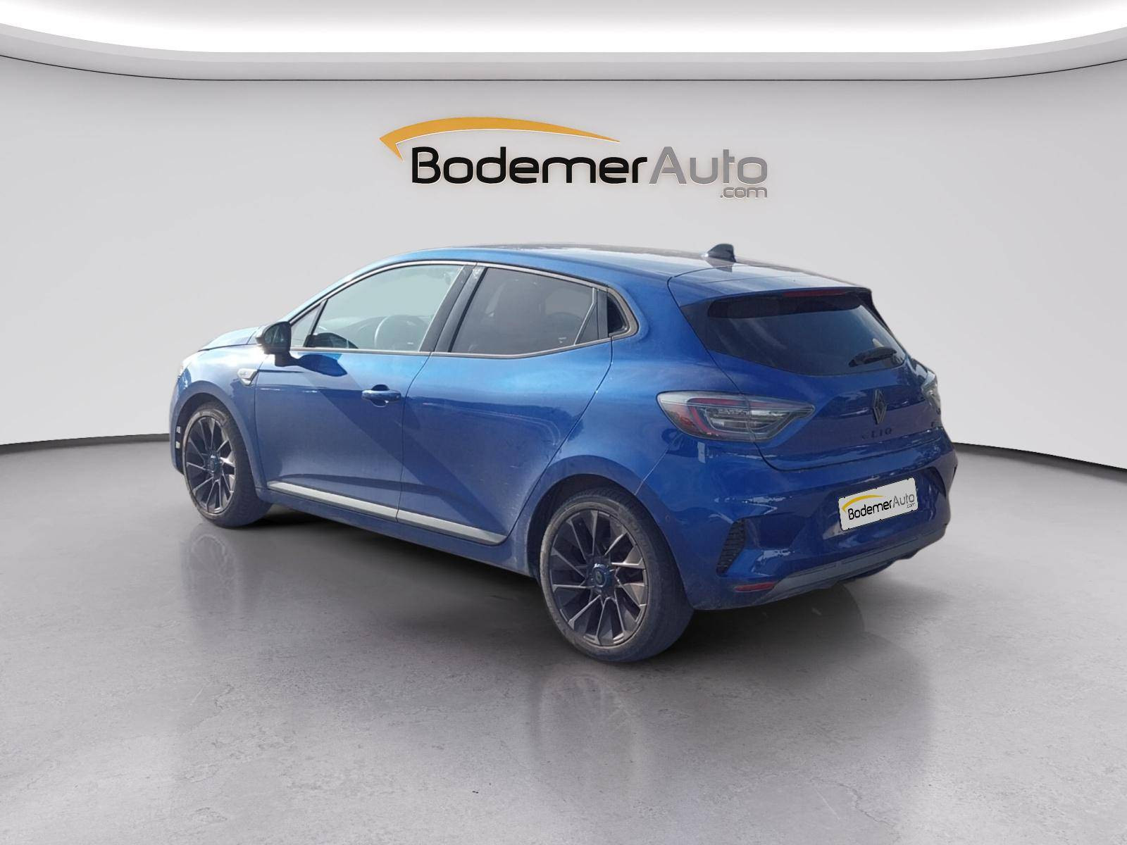 Vente en ligne Renault Clio 5 Clio E-Tech full hybrid 145 au prix de 18 990 €