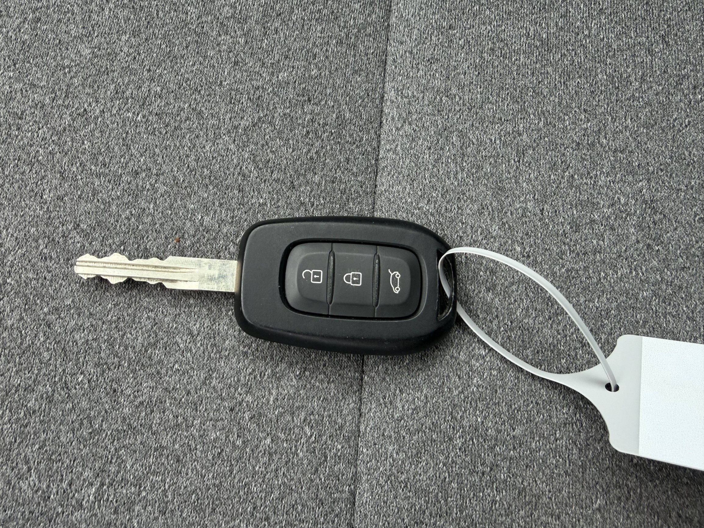 Vente en ligne Renault Clio 5 Clio TCe 90 ch GSR2 au prix de 15 390 €